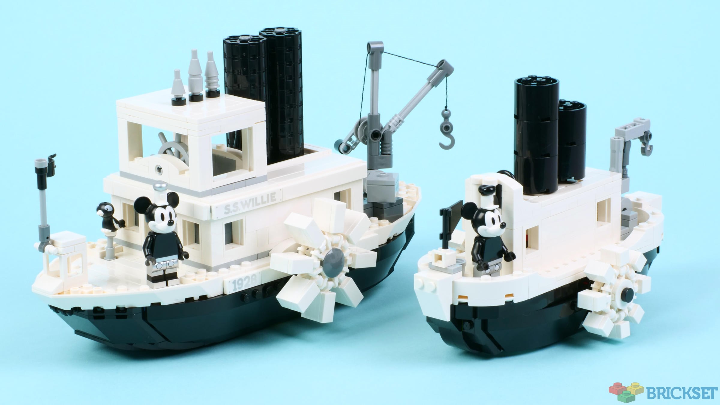 LEGO 40659 Mini Steamboat Willie Review Brickset