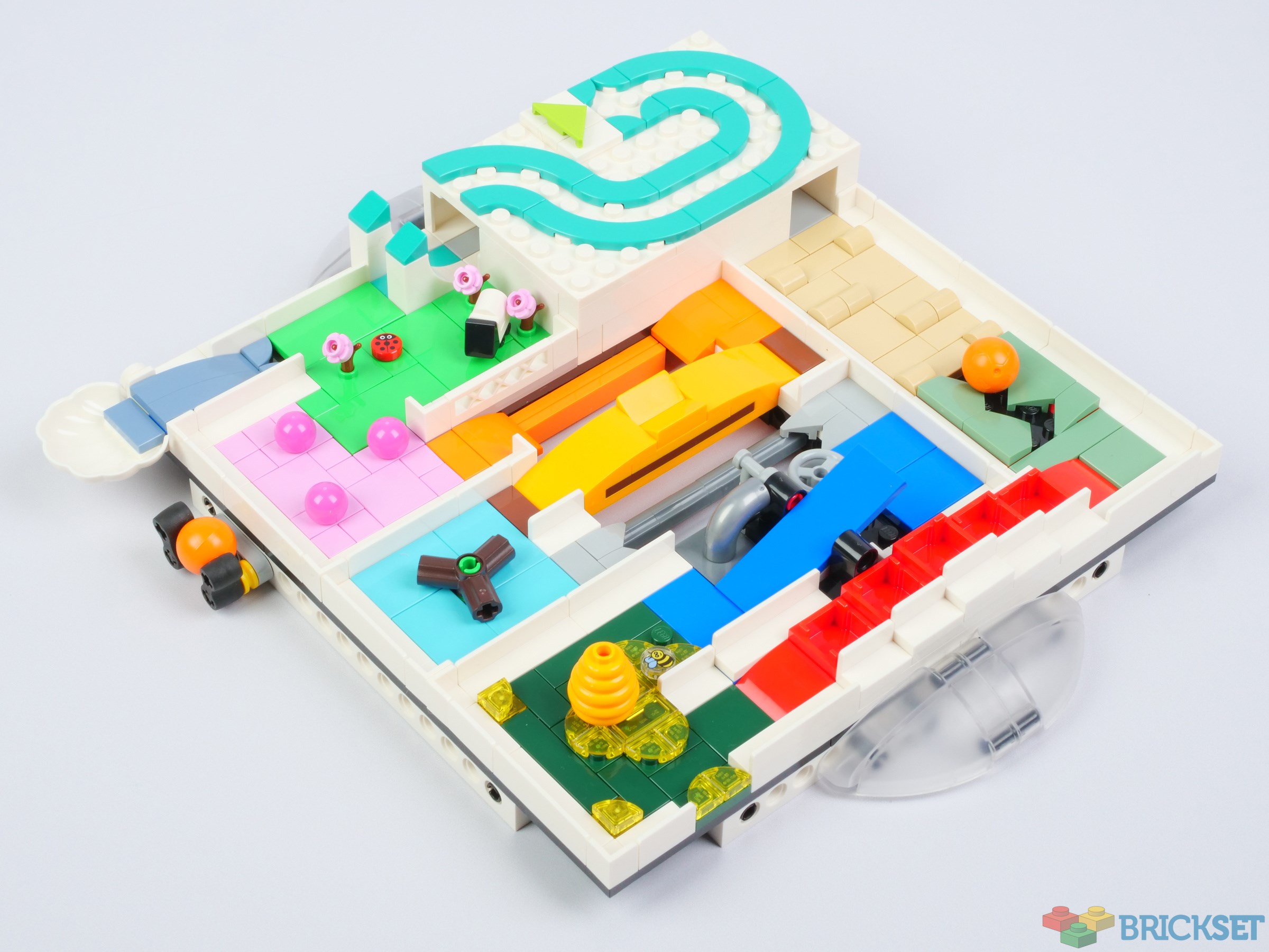 LEGO 40596 Magic Maze review | Brickset