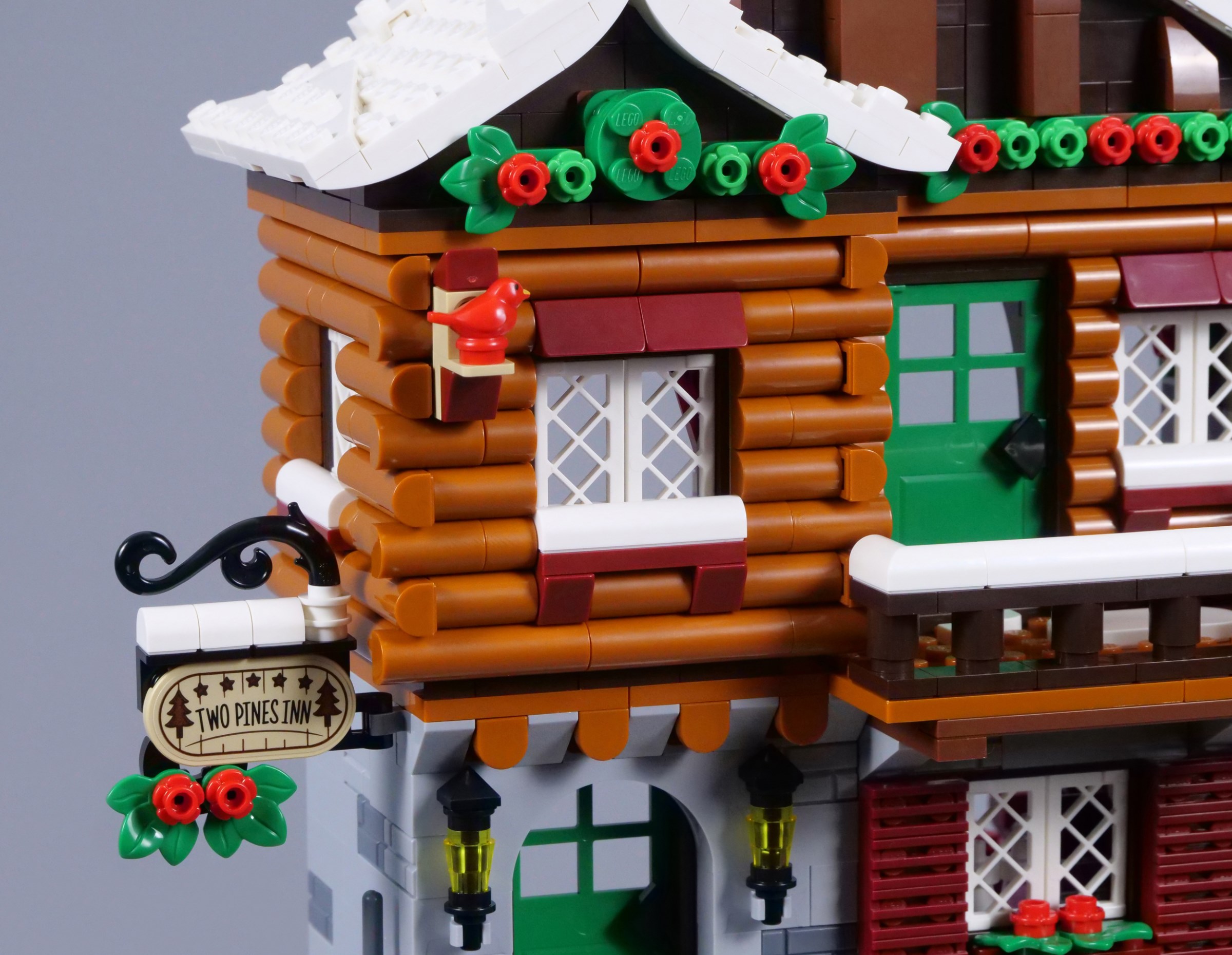 Review: #10325 Alpine Lodge (Winter Village) - BRICK ARCHITECT