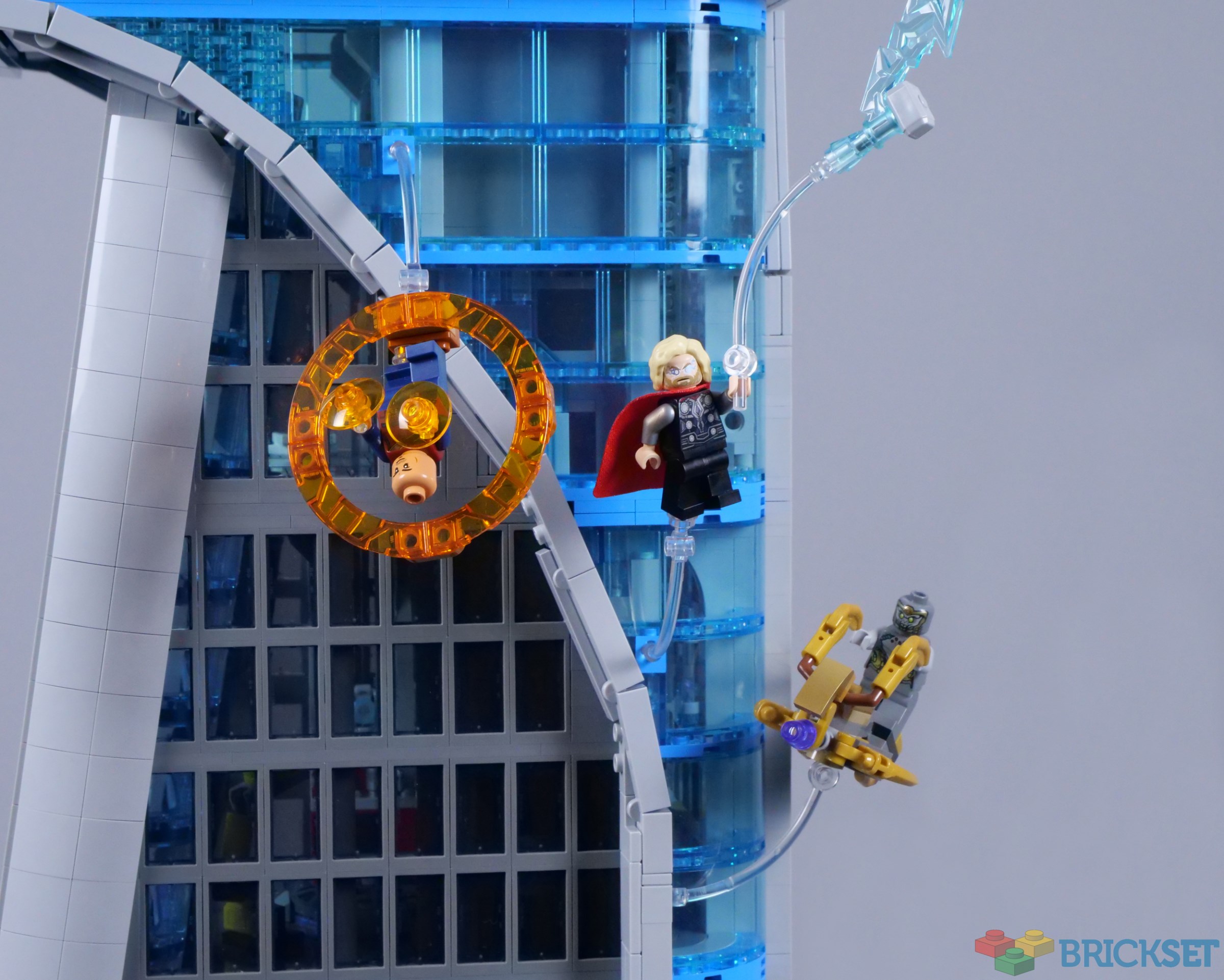 ▻ Review: LEGO Marvel 76269 Avengers Tower - HOTH BRICKS