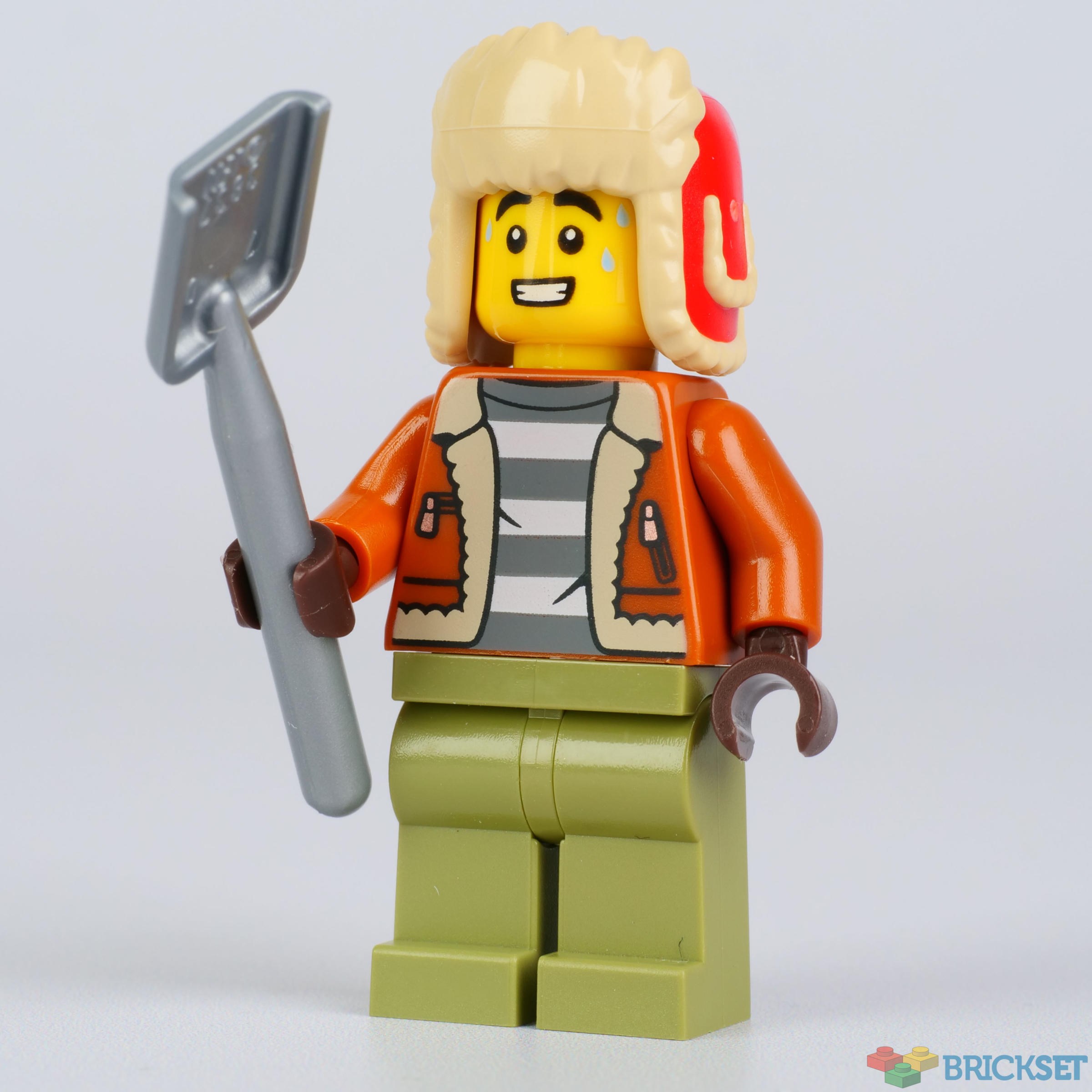 Seasonal minifigs now available at BaM stations in brand stores | Brickset