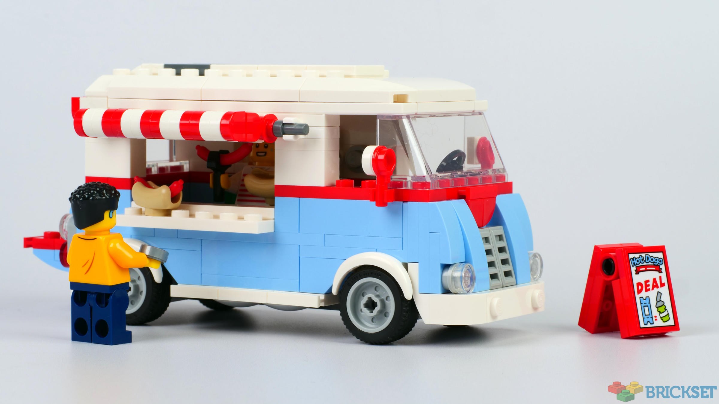 LEGO 40681 Retro Food Truck review | Brickset