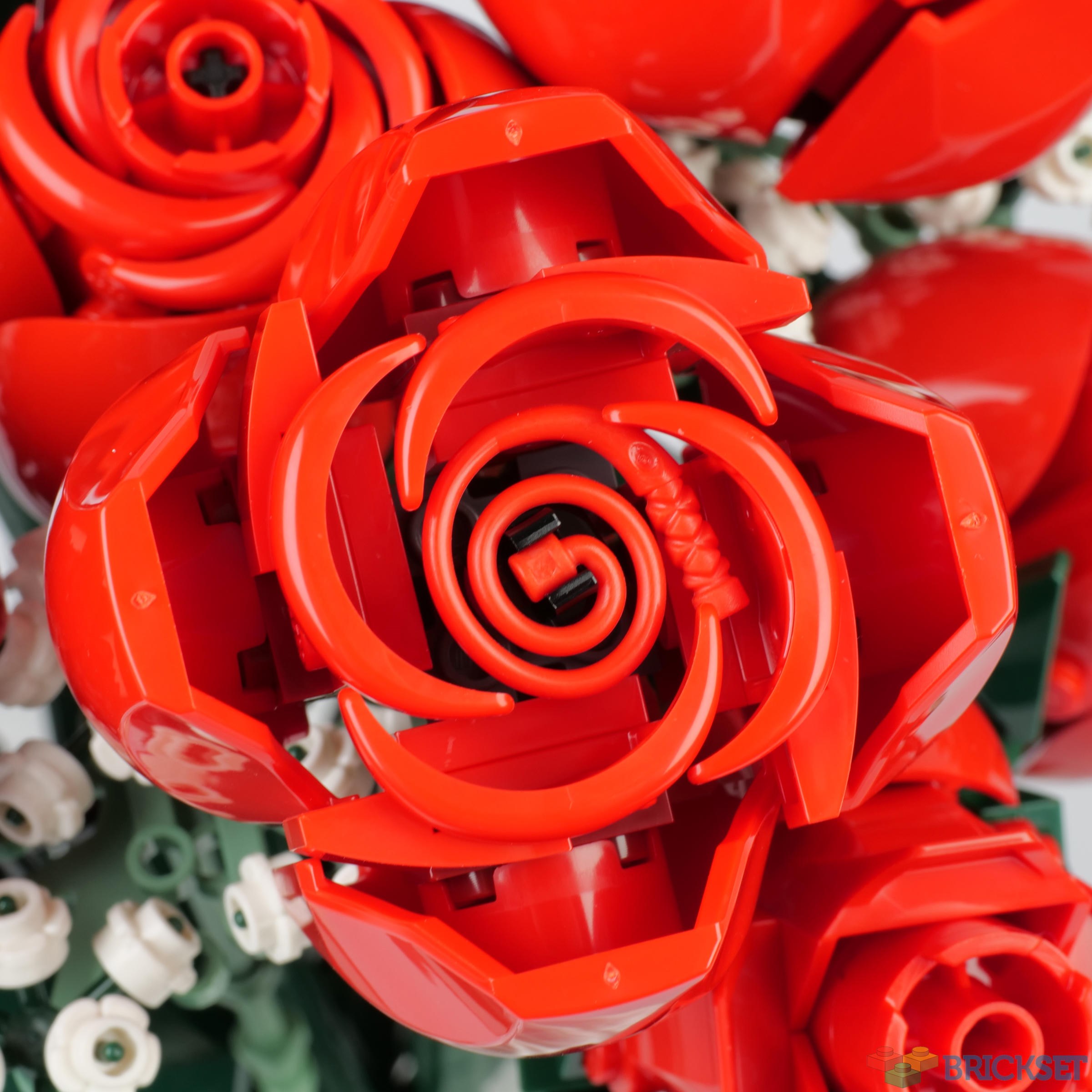 LEGO Icons 10328 Bouquet of Roses – LEGO Speed Build Review 