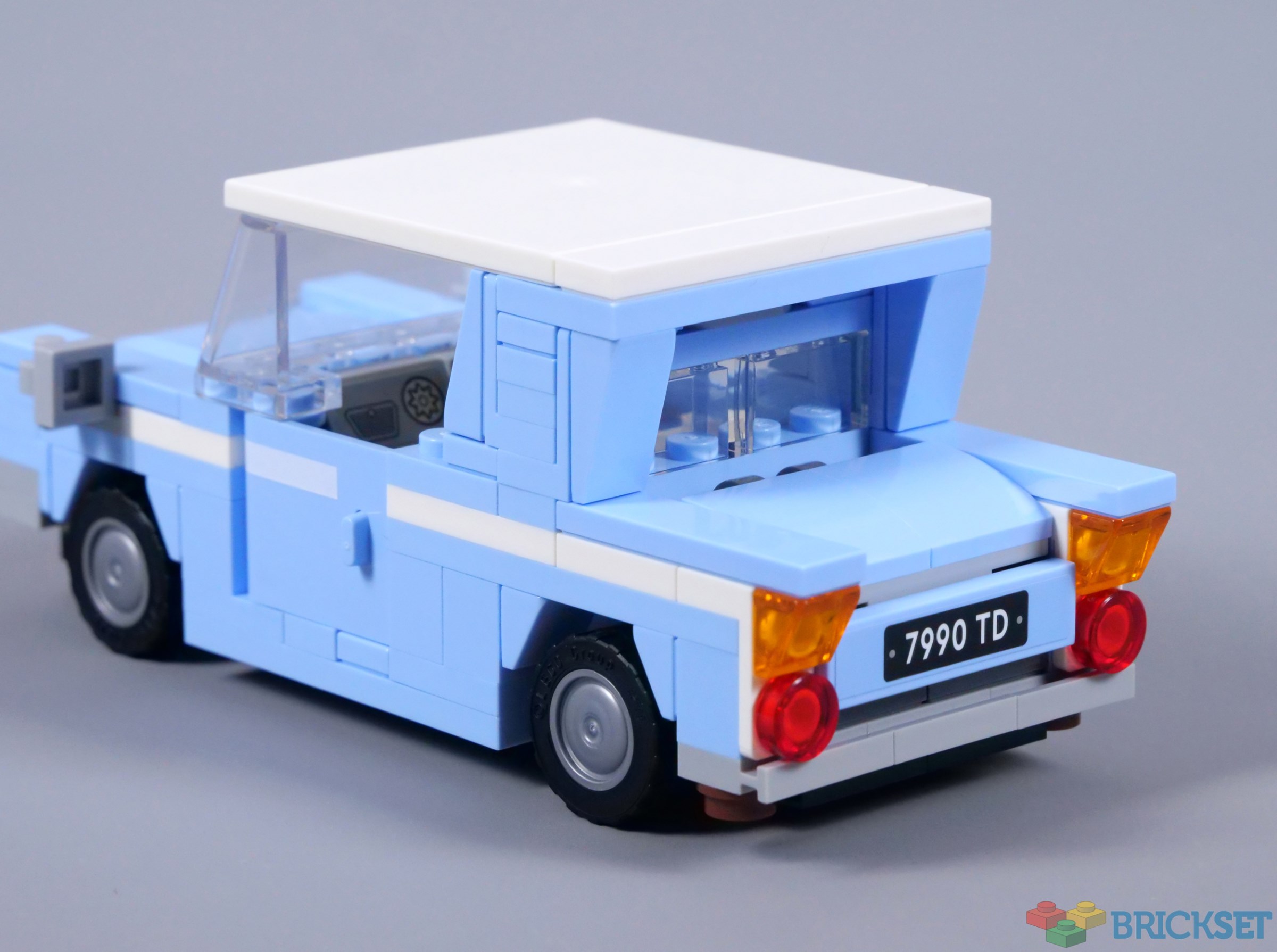 LEGO 76424 Flying Ford Anglia review | Brickset