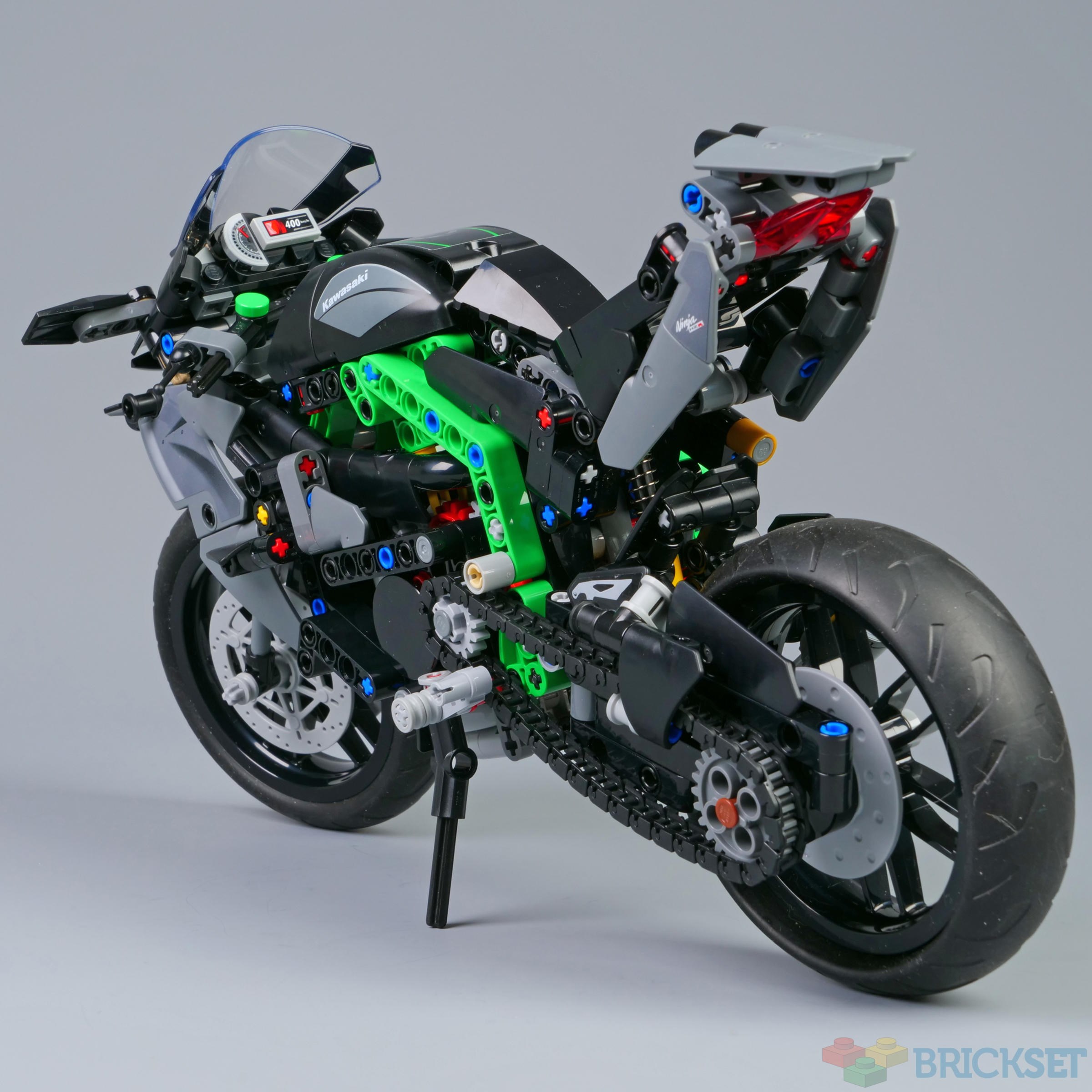 LEGO 42170 Kawasaki Ninja H2R review | Brickset