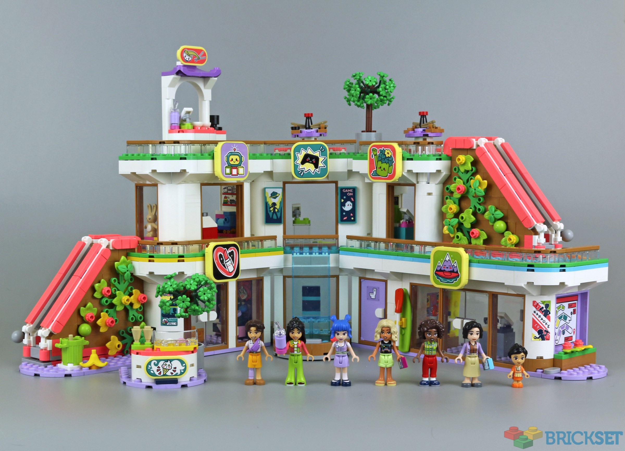 LEGO 42604 Heartlake City Shopping Mall review | Brickset