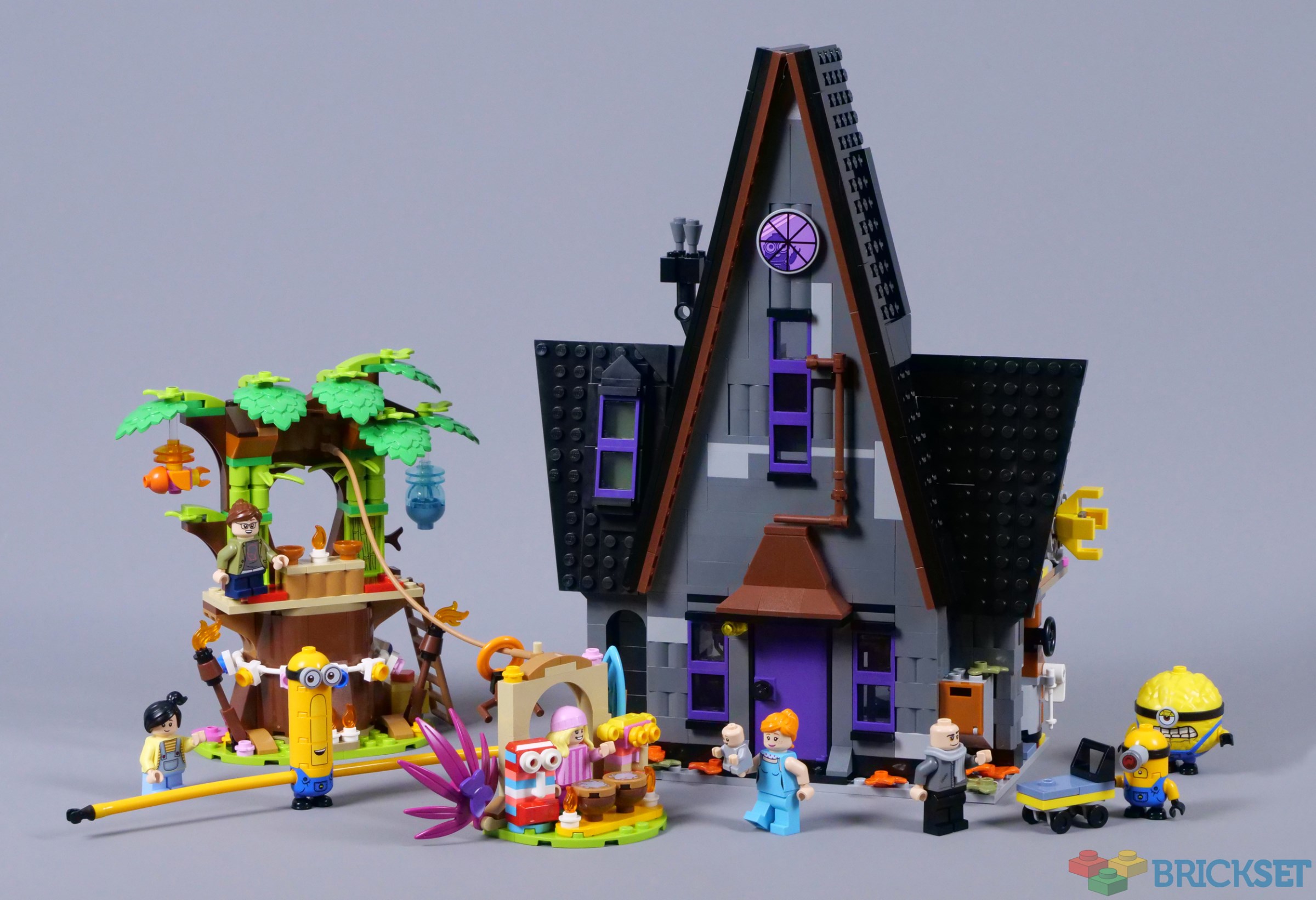 LEGO 75583 Minions and Gru's Family Mansion review | Brickset