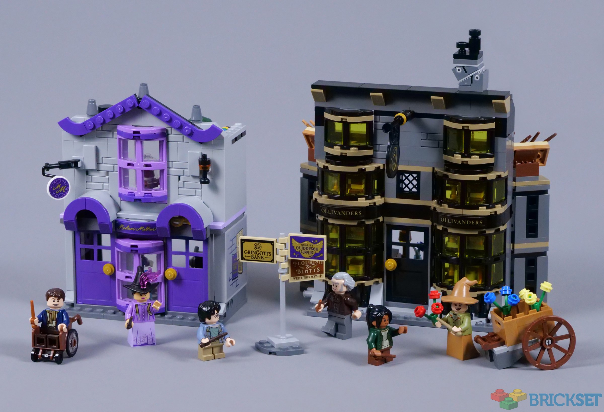 LEGO 76439 Ollivanders & Madam Malkin's Robes review | Brickset