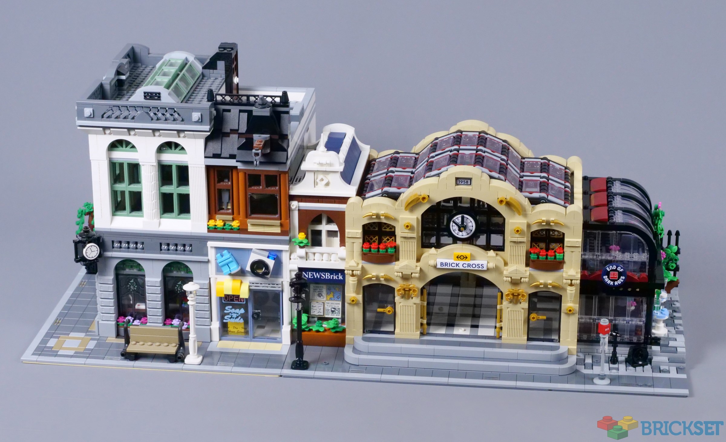 LEGO 910034 Brick Cross Train Station review | Brickset