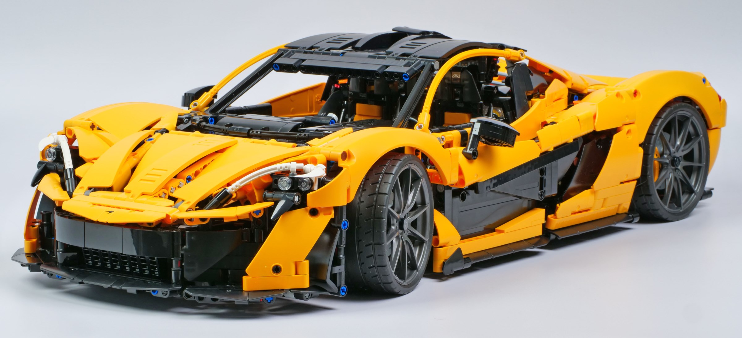 LEGO 42172 McLaren P1 review | Brickset