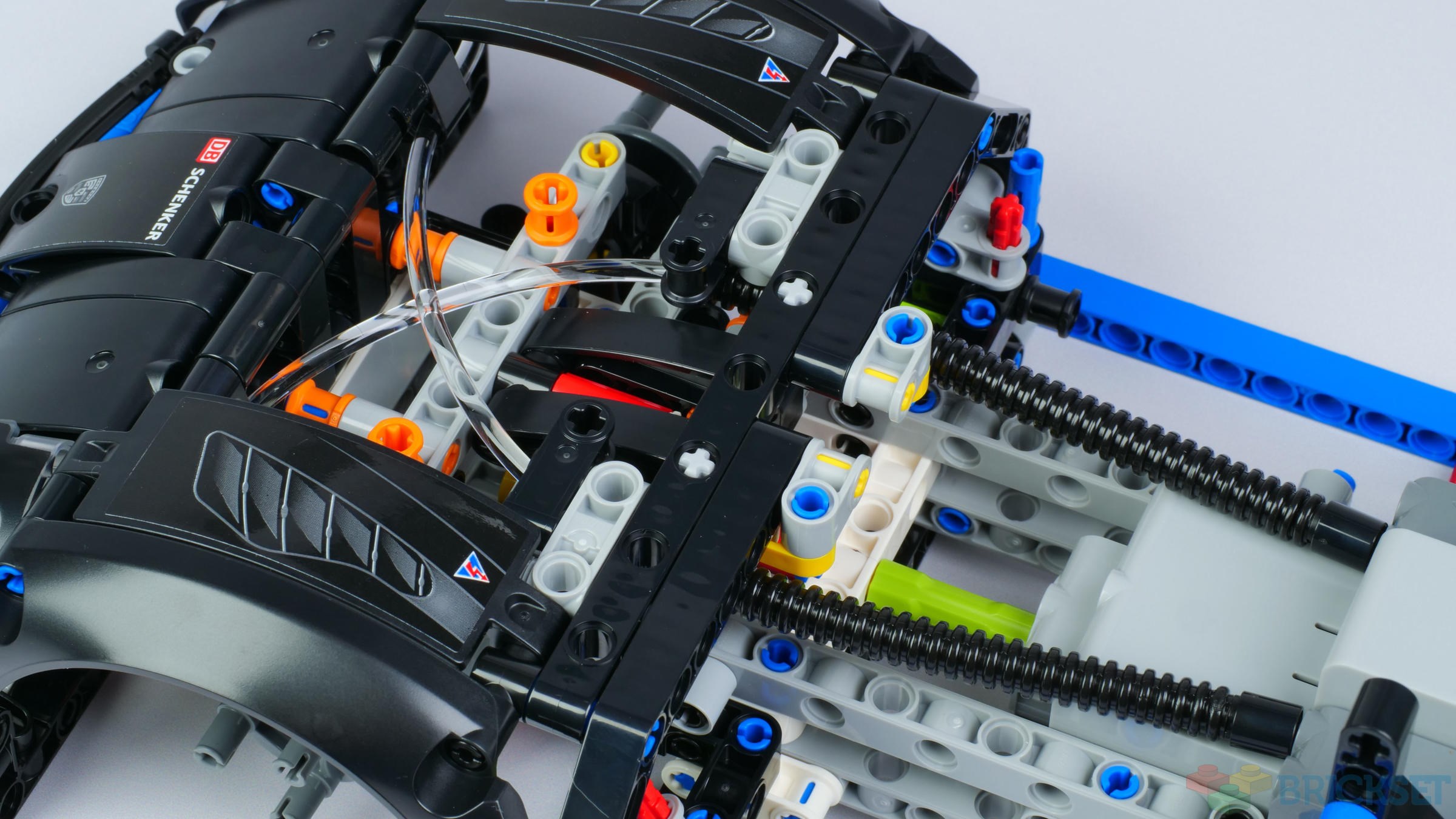 LEGO 42176 Porsche GT4 e-Performance Race Car review | Brickset