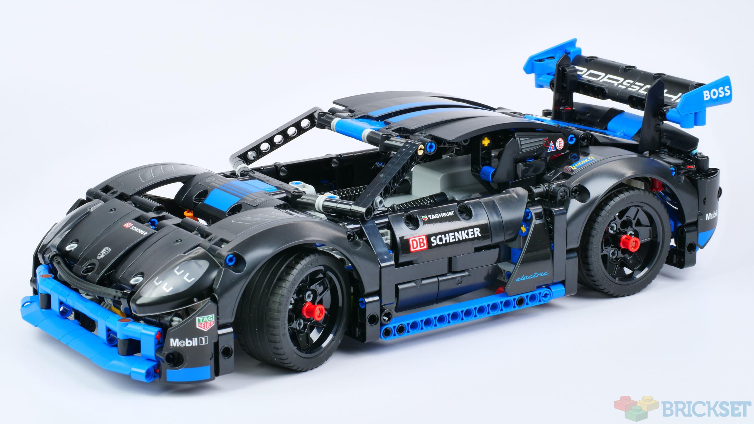 LEGO 42176 Porsche GT4 e-Performance Race Car review | Brickset