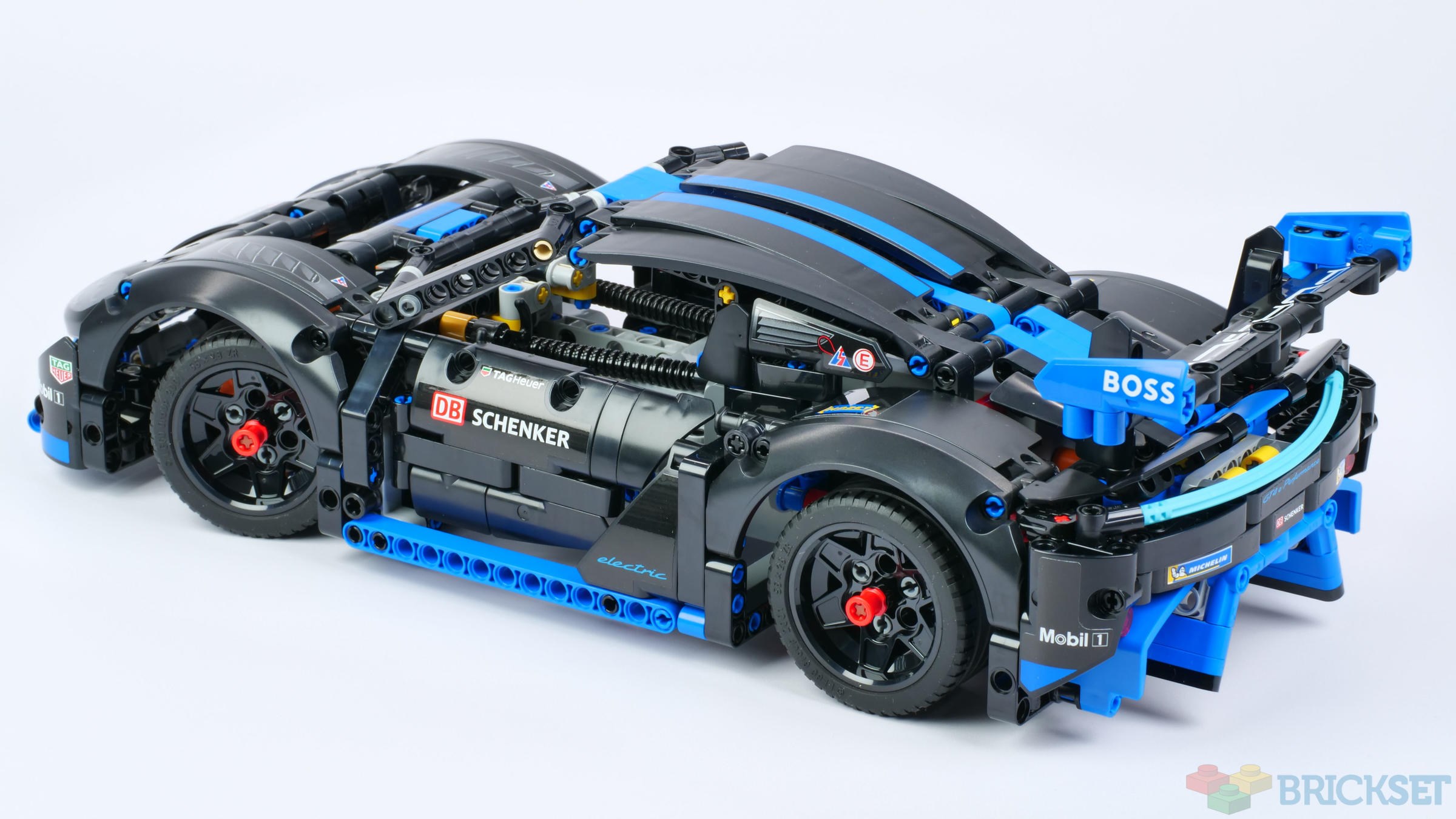 LEGO 42176 Porsche GT4 e-Performance Race Car review | Brickset