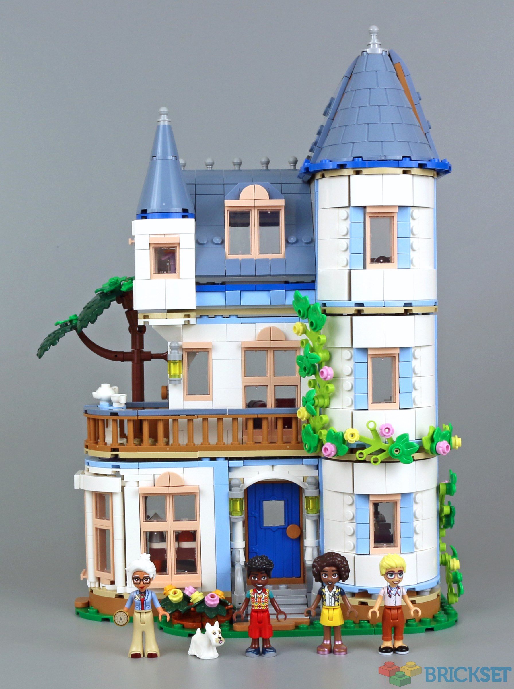 LEGO 42638 Castle Bed And Breakfast Review | Brickset