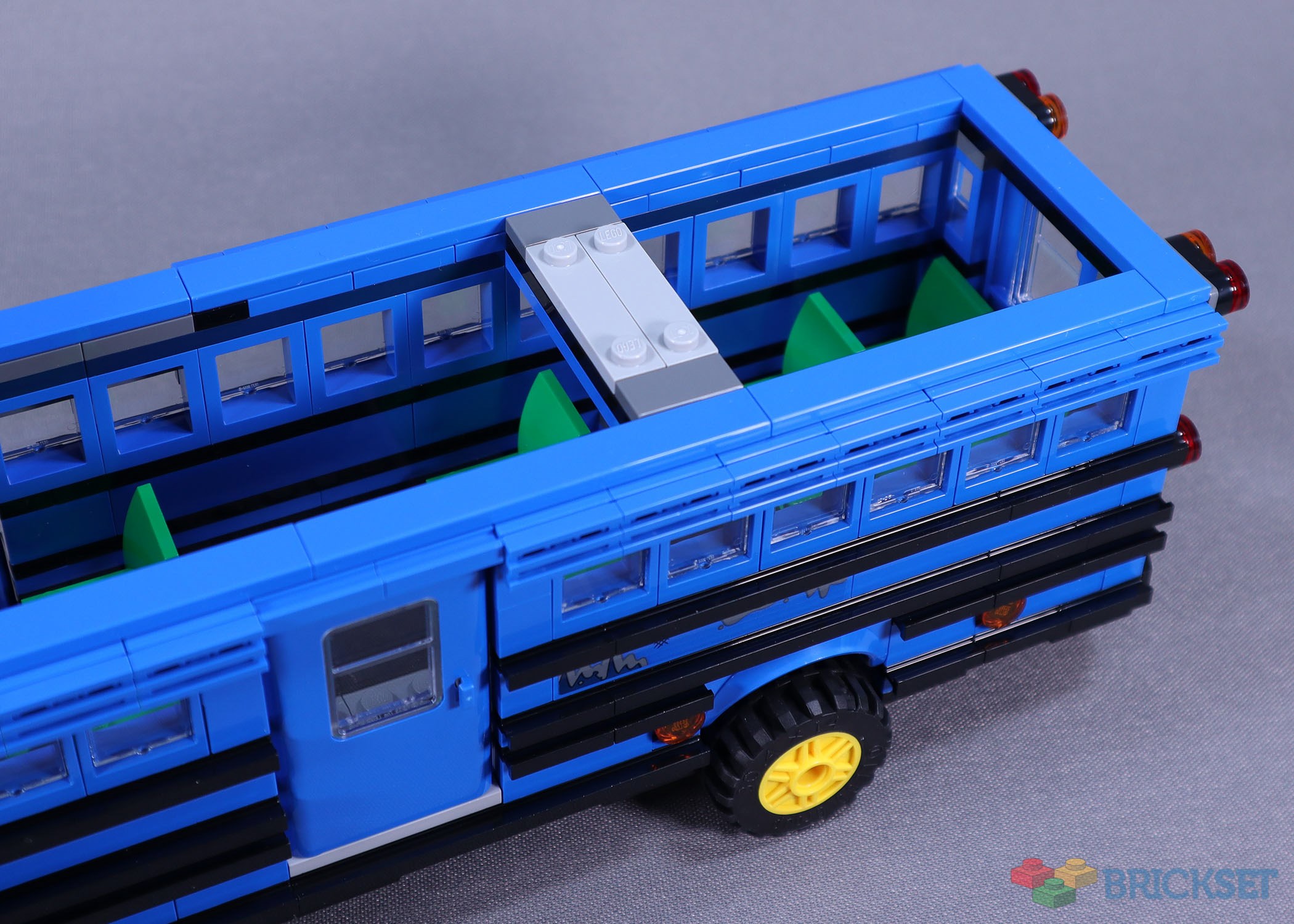 LEGO 77073 Battle Bus review Brickset