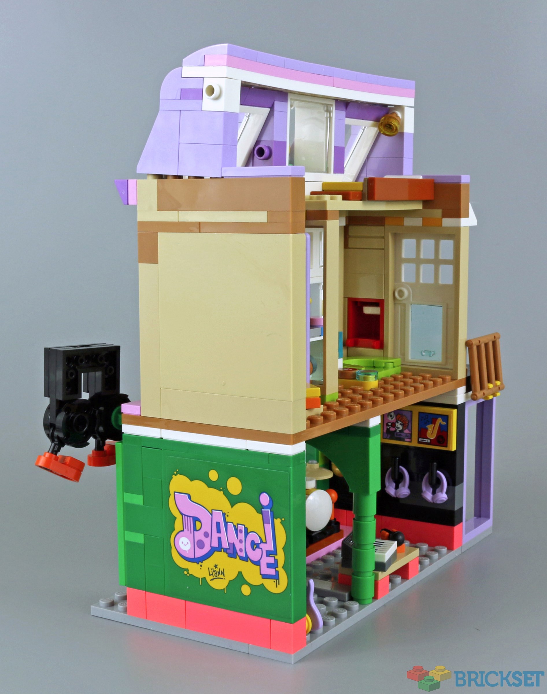 LEGO Friends 42653 Music Shop & Apartment review | Brickset