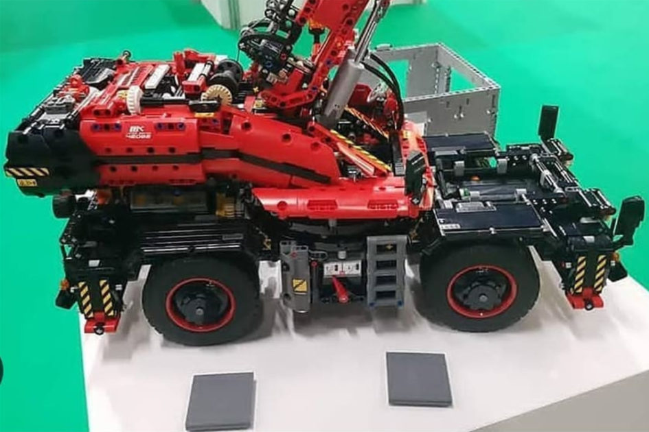 lego 42082 size