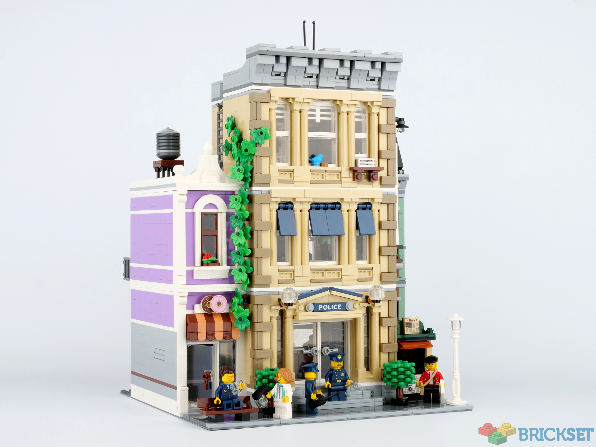 Porto Koncession Indlejre LEGO 10278 Police Station review | Brickset