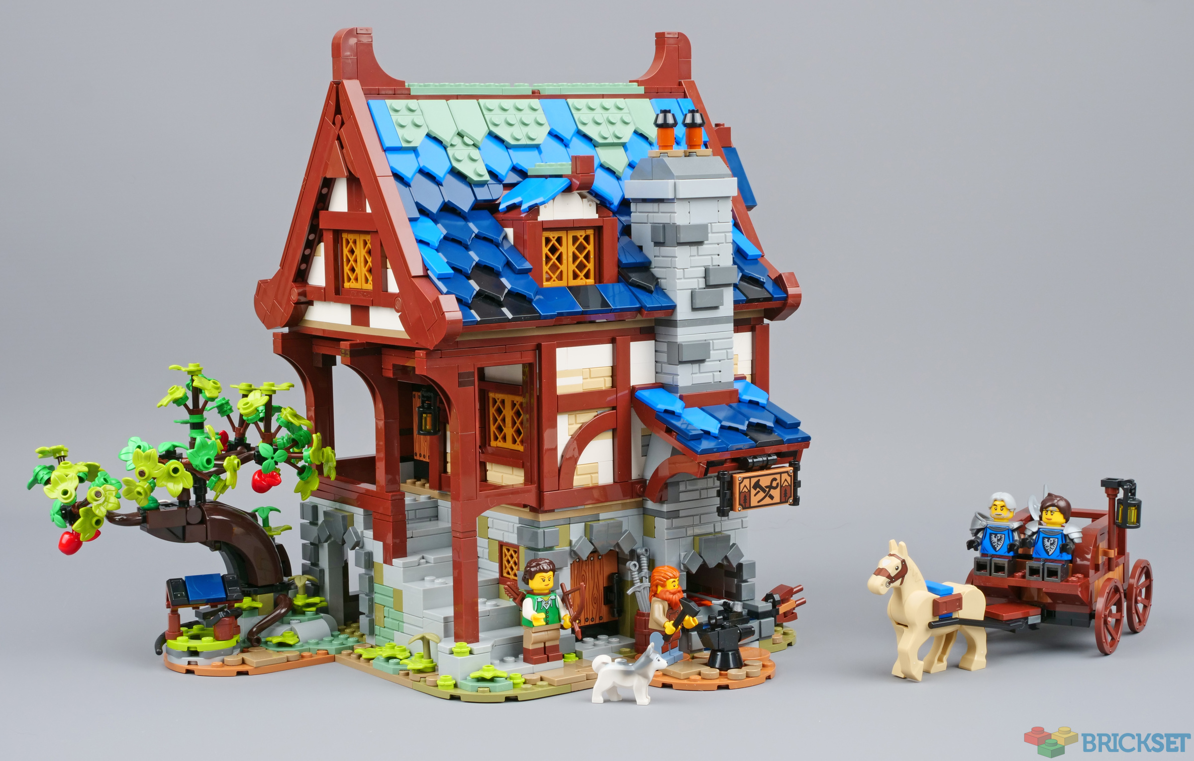 LEGO 21325 Medieval Blacksmith review | Brickset