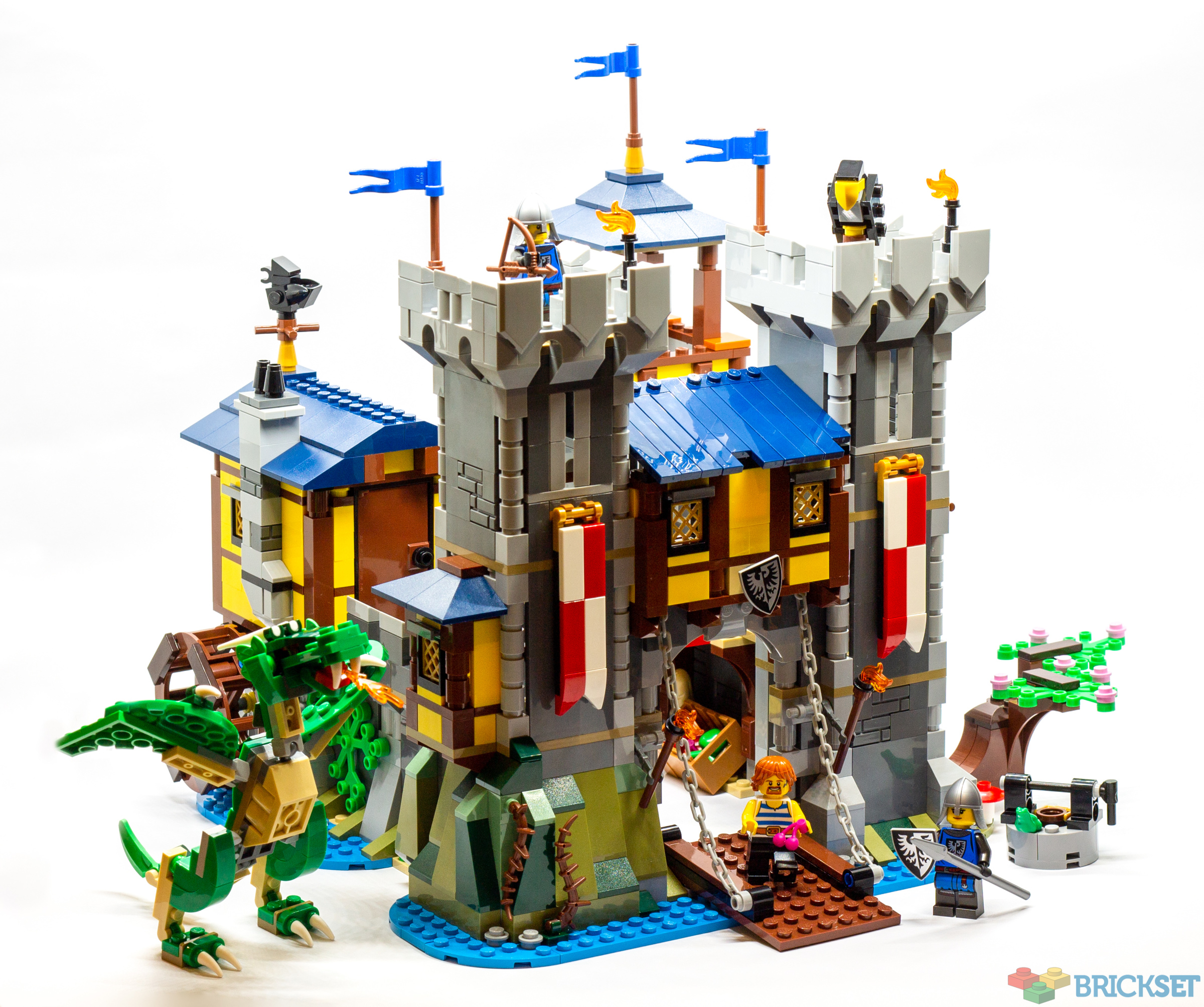 LEGO Creator 3-en-1 The Castle Medieval 31120 Dragon Market Dungeon