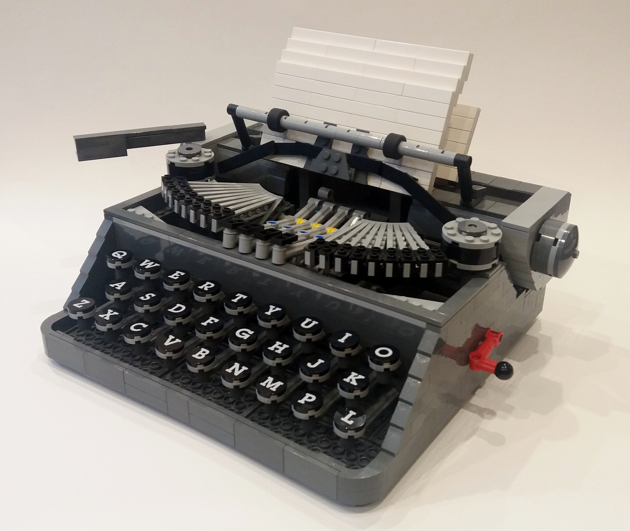 SET LEGO® IDEAS 21327 THE TYPEWRITER: - OrangeTeam LUG