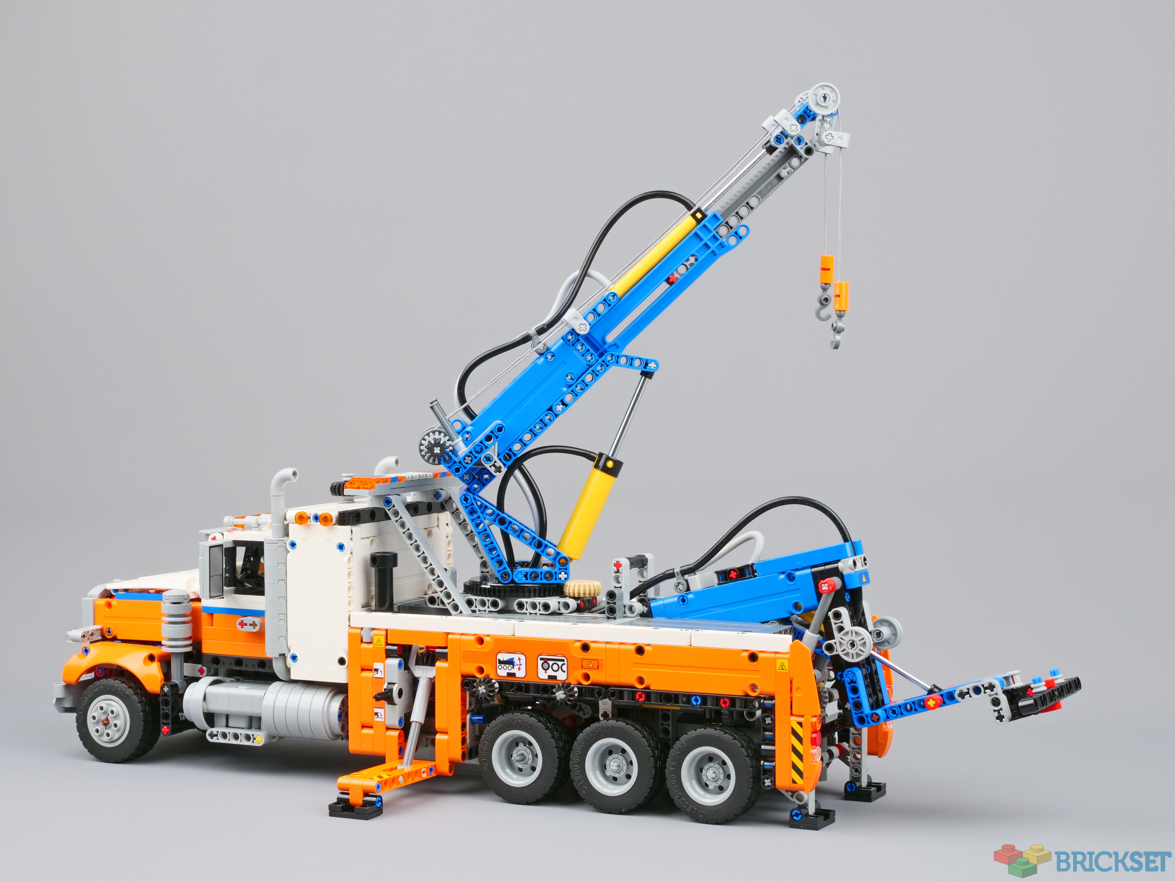 LEGO 42128 Heavy-Duty Truck review | Brickset