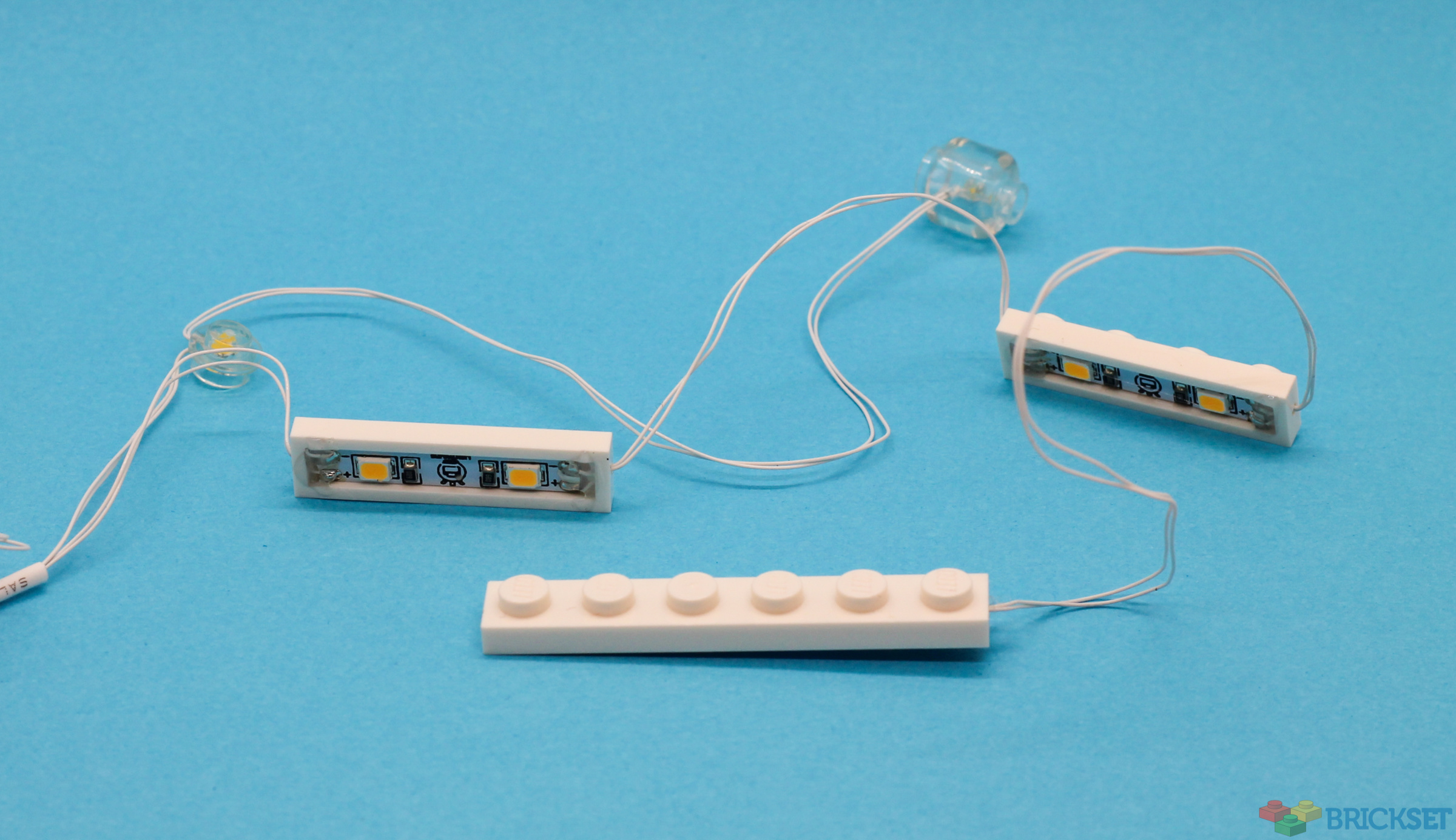 Brick Loot LED Lighting Kit - Light Up String - 12 LED RGB LEGO Studs 