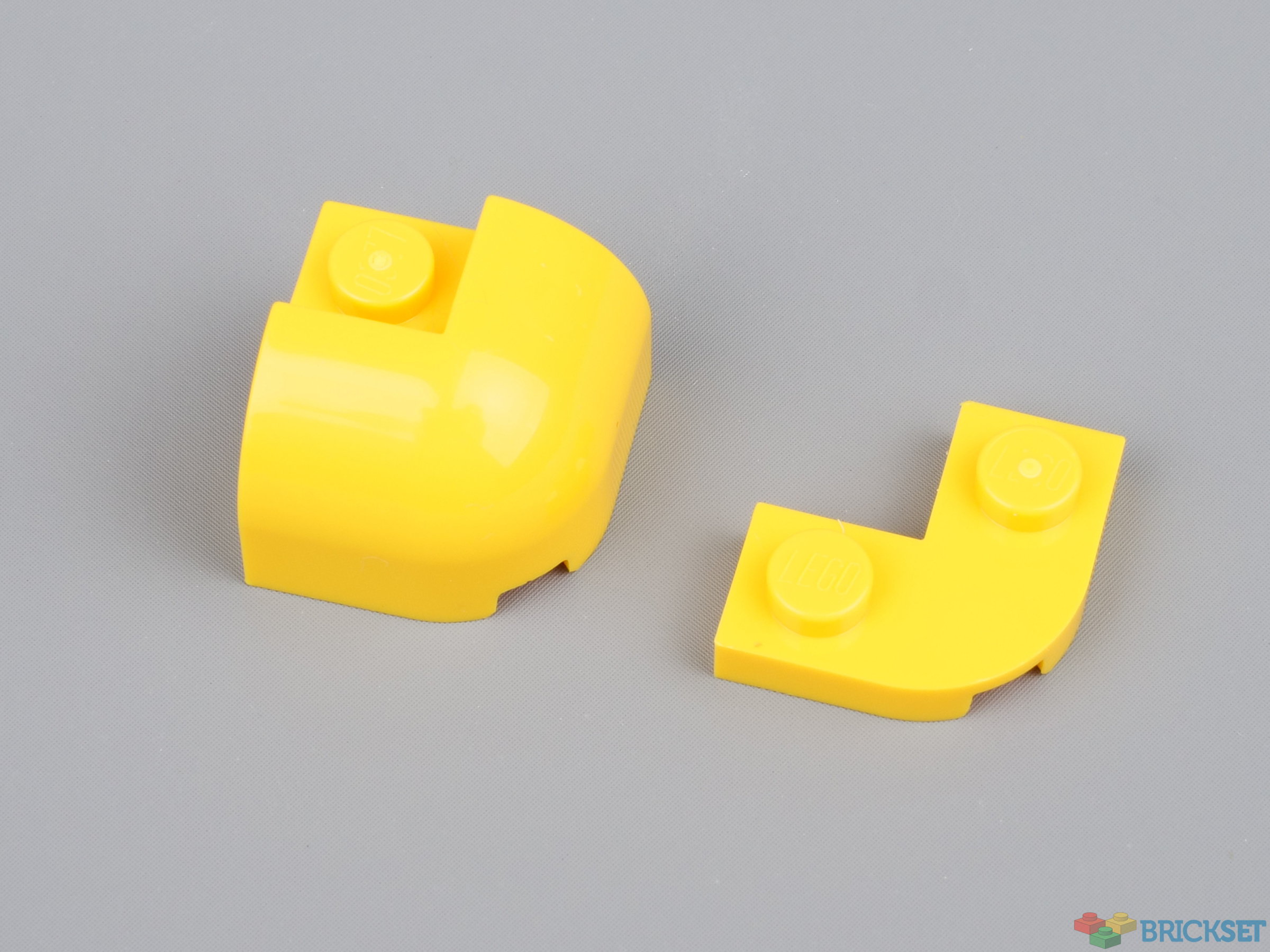 New LEGO Lot of 8 Yellow 2x2 Plate Building Parts and Pieces