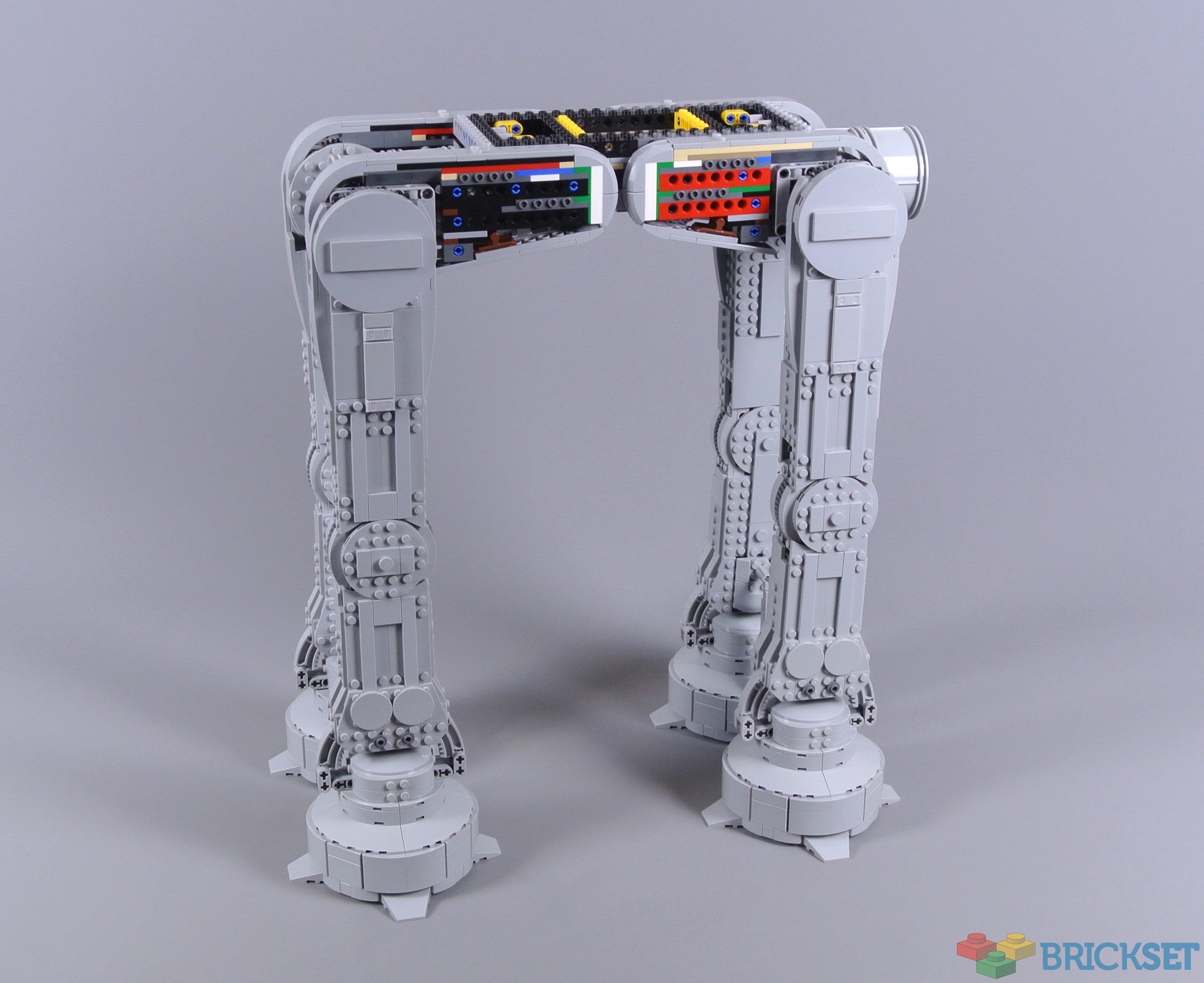 LEGO Star Wars Ultimate Collector Series 75313 AT-AT — The Empire truly  strikes back [Review] - The Brothers Brick