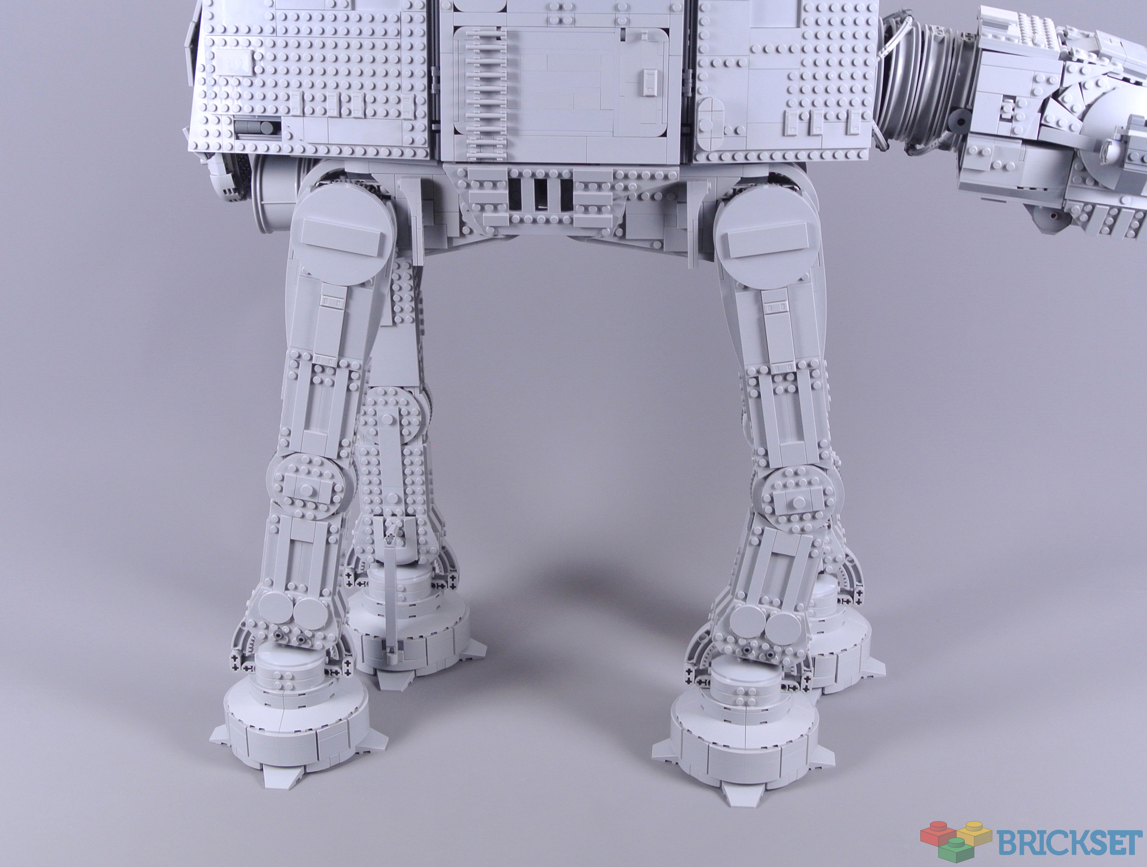 LEGO Star Wars Ultimate Collector Series 75313 AT-AT — The Empire truly  strikes back [Review] - The Brothers Brick