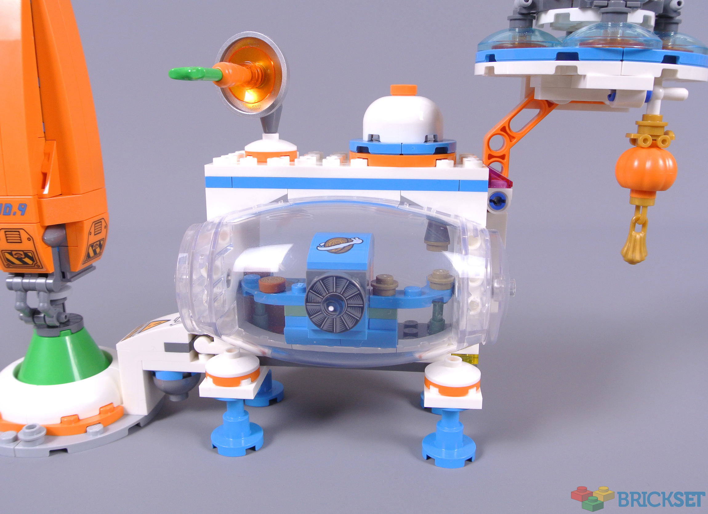 LEGO 80032 Chang'e Moon Cake Factory review | Brickset