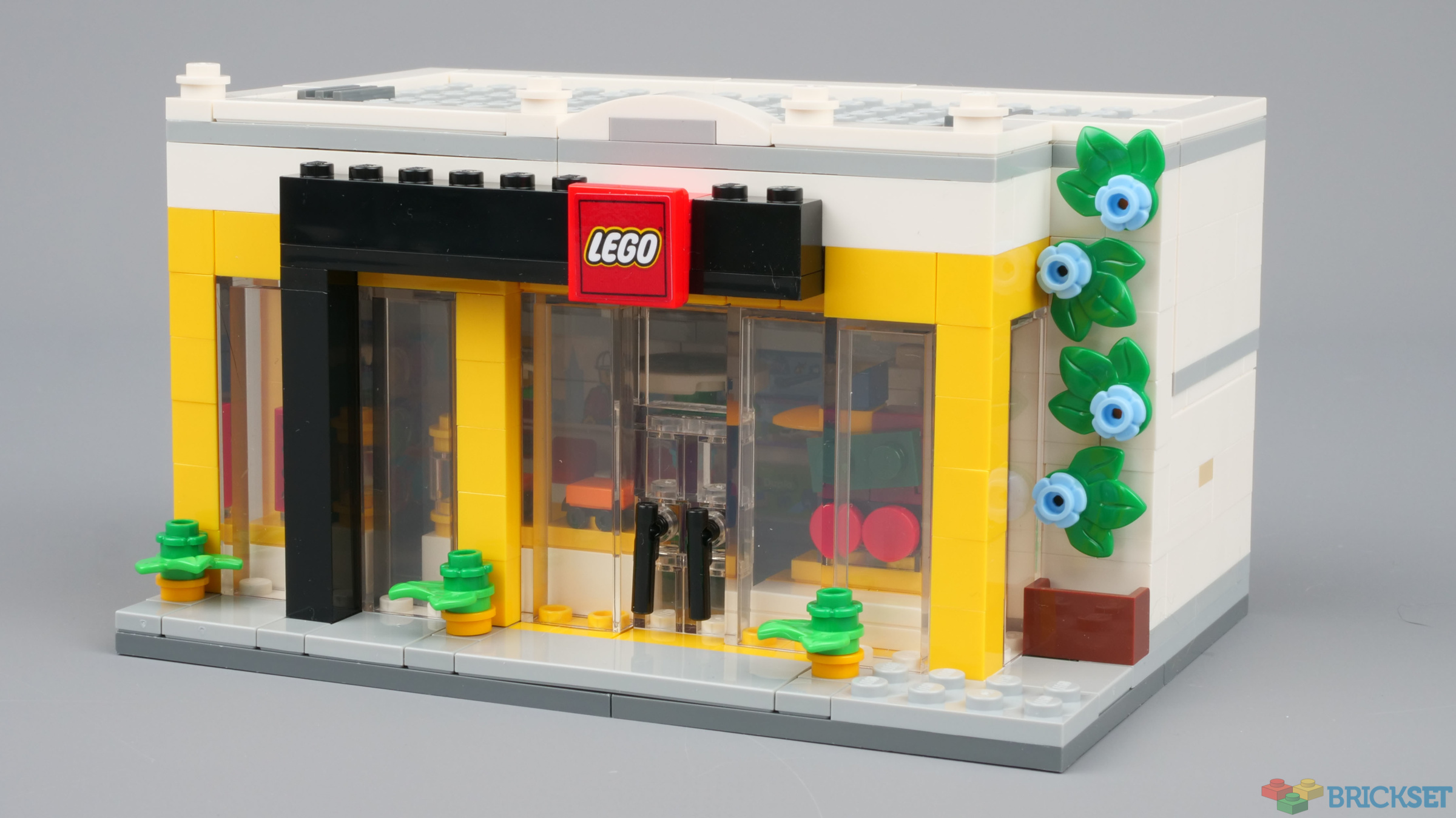 LEGO 40528 LEGO Brand Store review Brickset