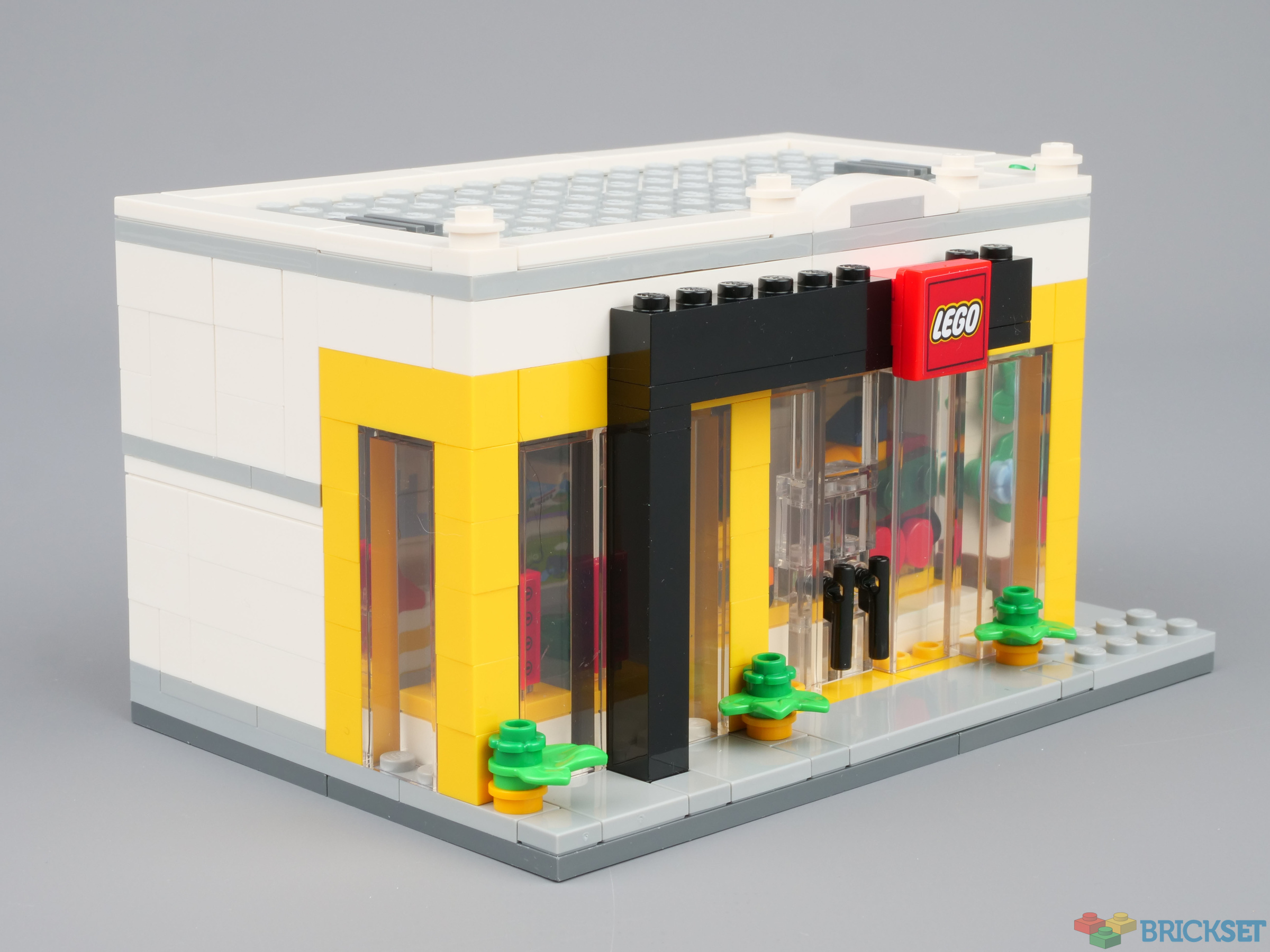 LEGO 40528 LEGO Brand Store review |