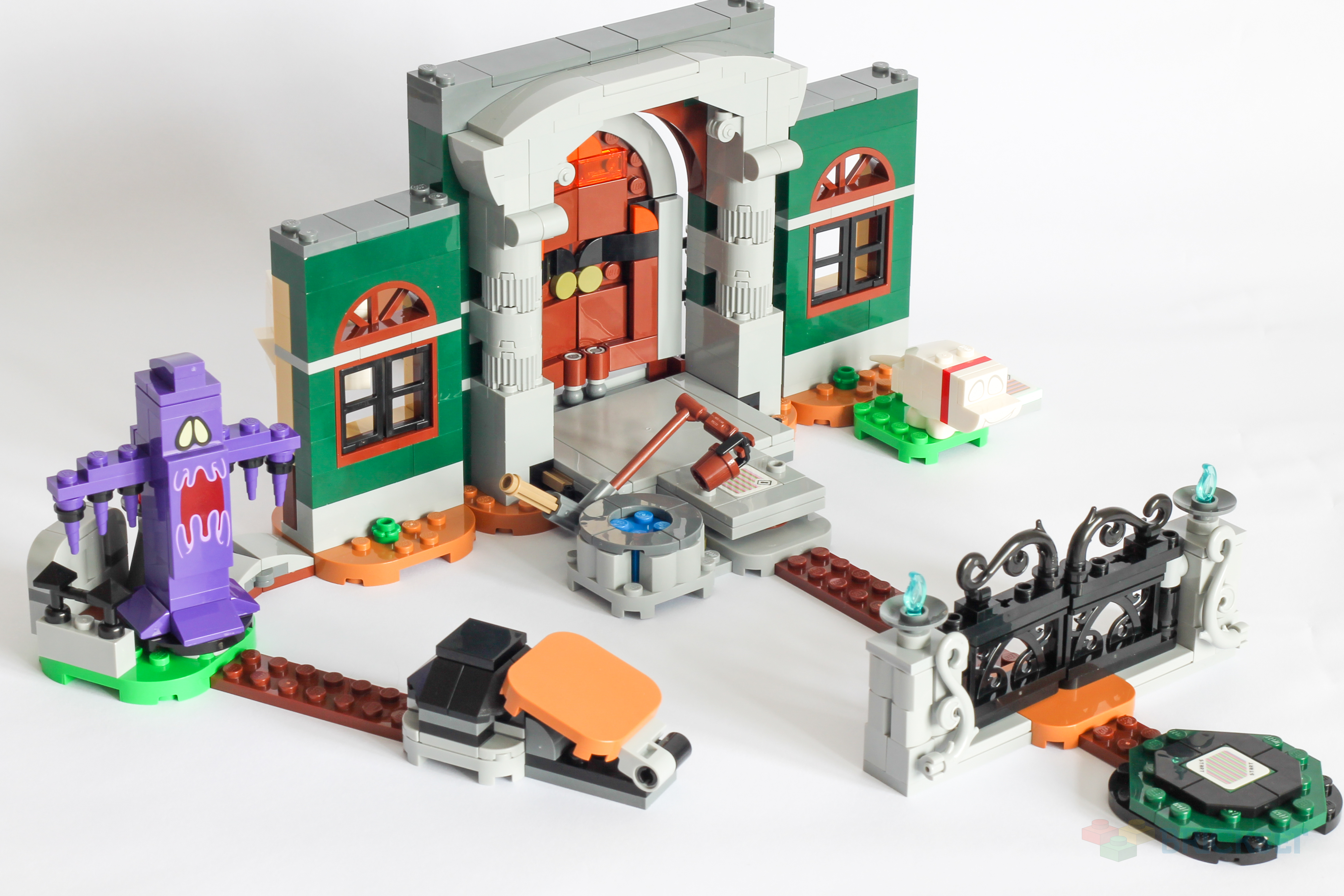 Best Buy: LEGO Super Mario Luigis Mansion Haunt-and-Seek Expansion