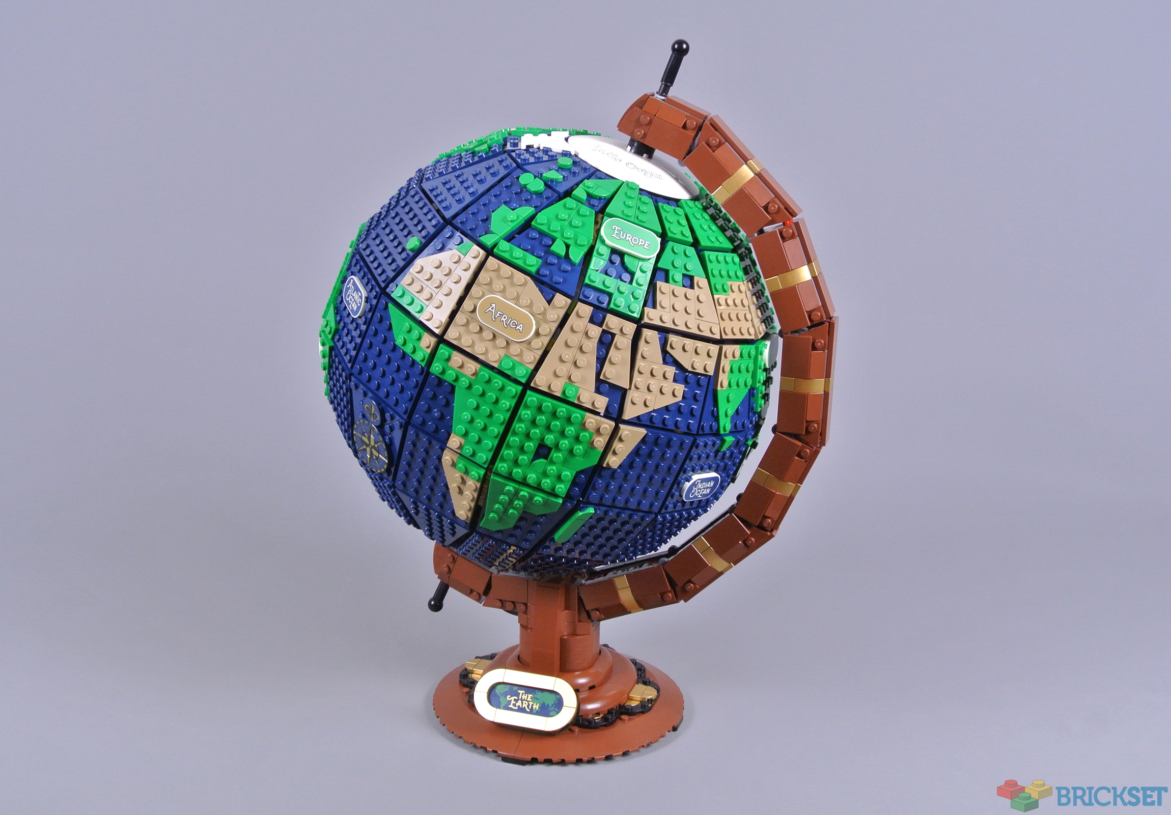LEGO IDEAS - LEGO Earth Globe