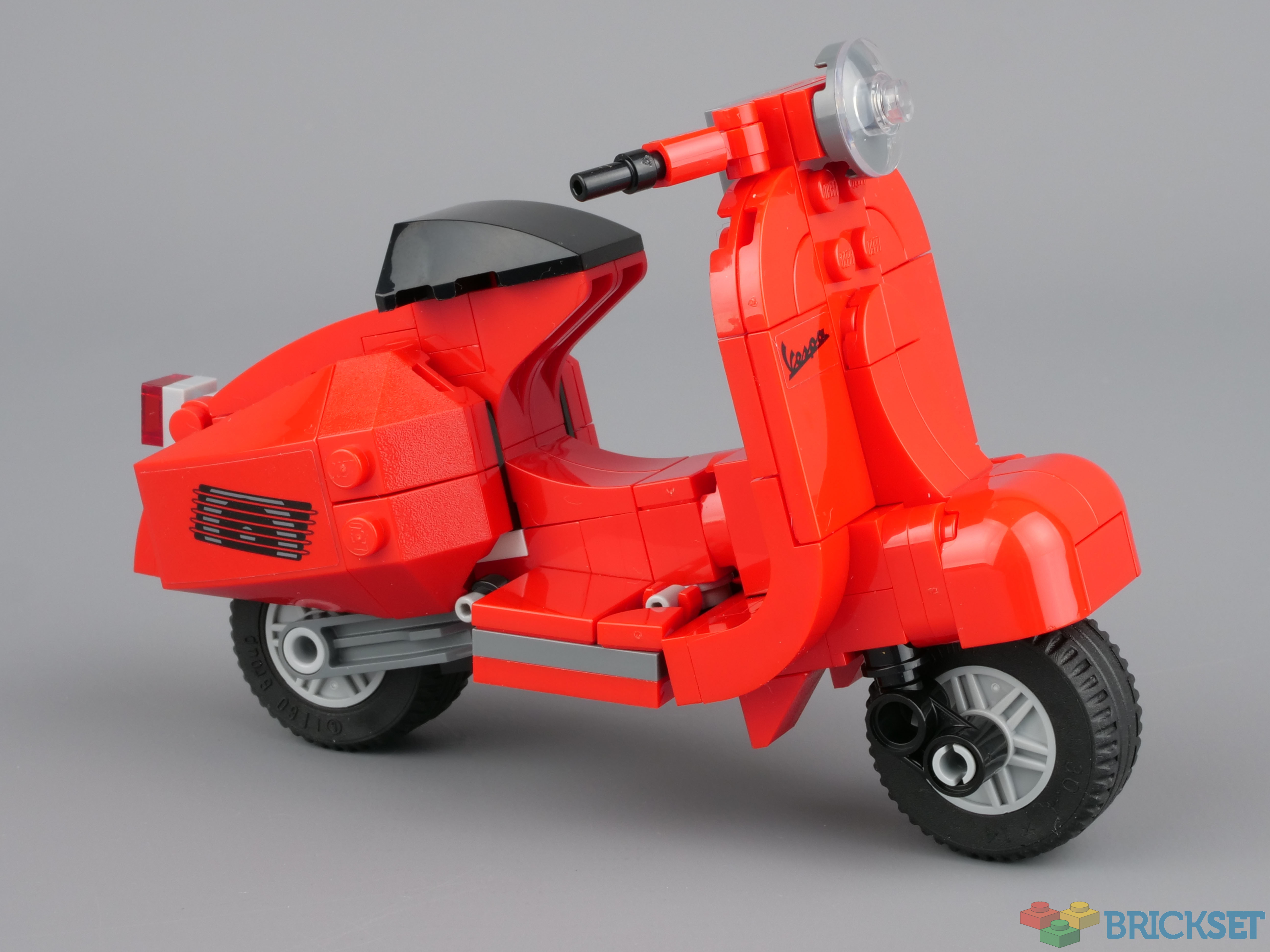 LEGO VESPA 125 Build & Review 