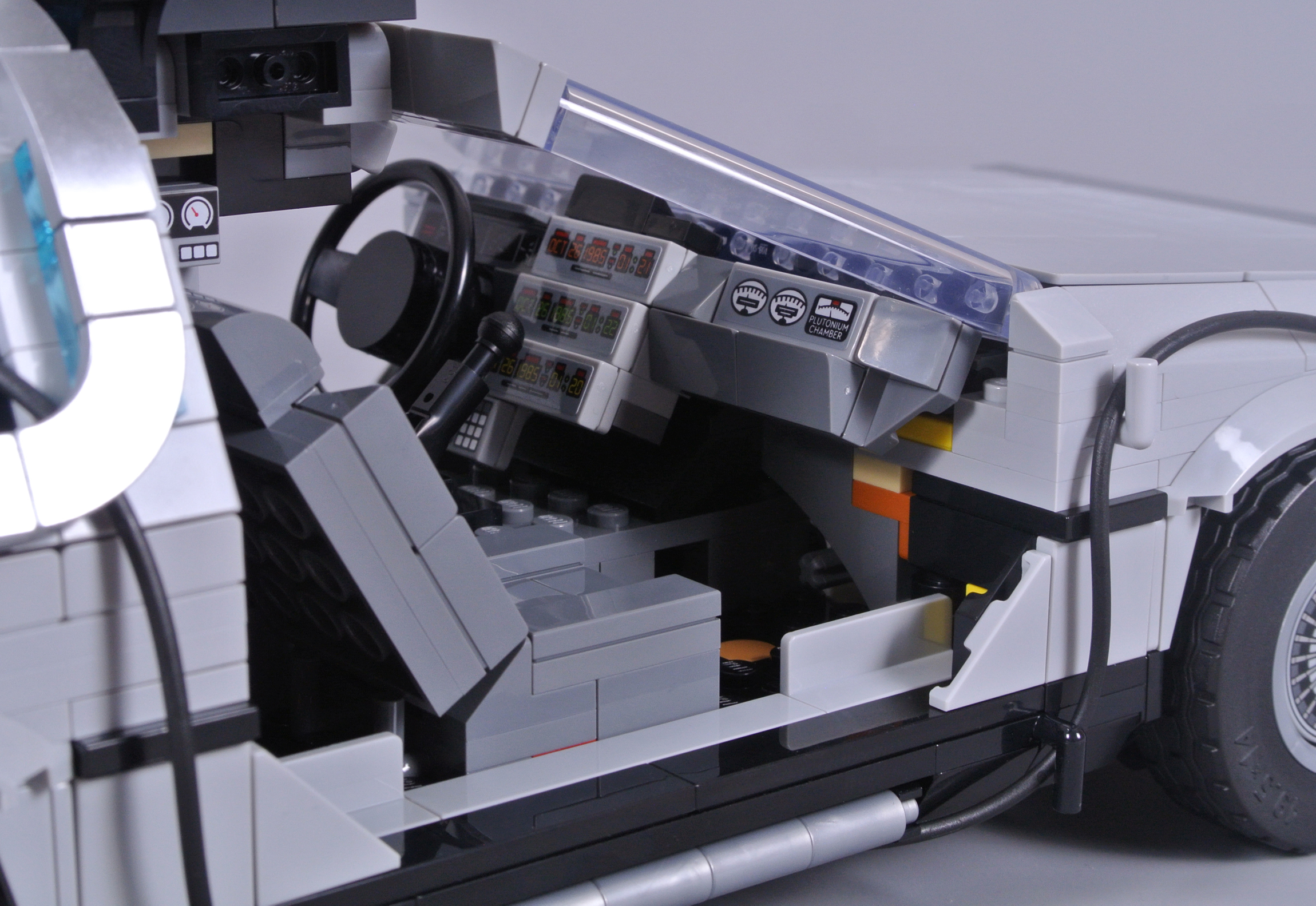 LEGO 10300 Back to the Future Time Machine review