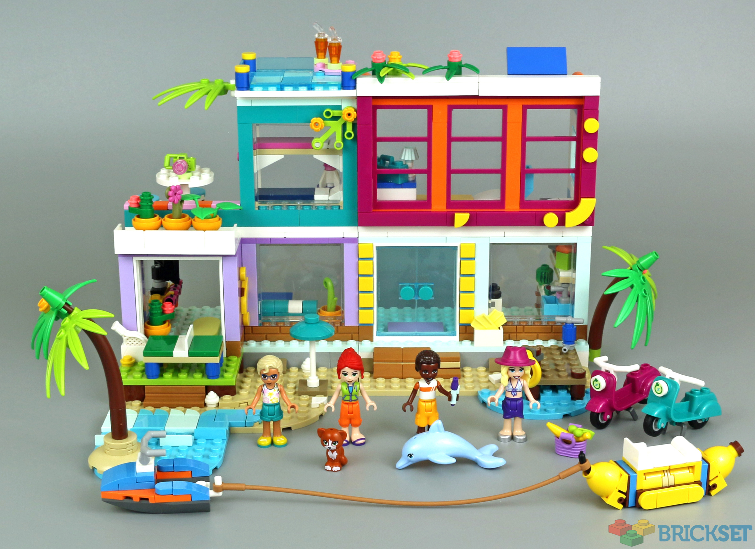  LEGO Friends Vacation Beach House 41709 Building Kit
