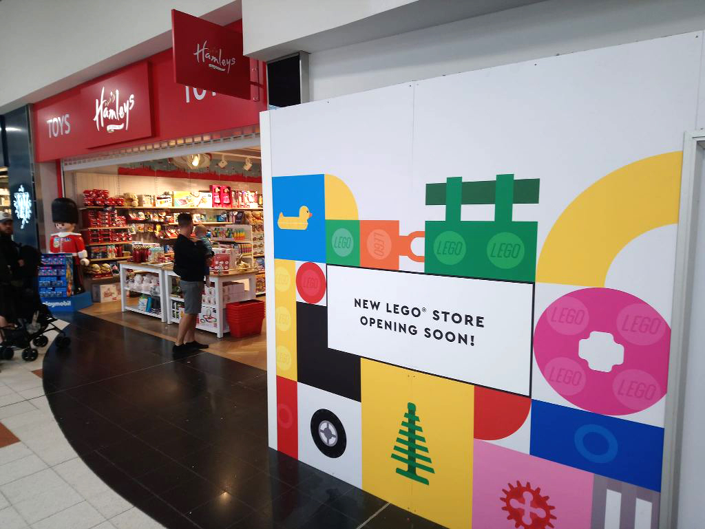LEGO to open brand stores in UK airport Brickset: LEGO set and database