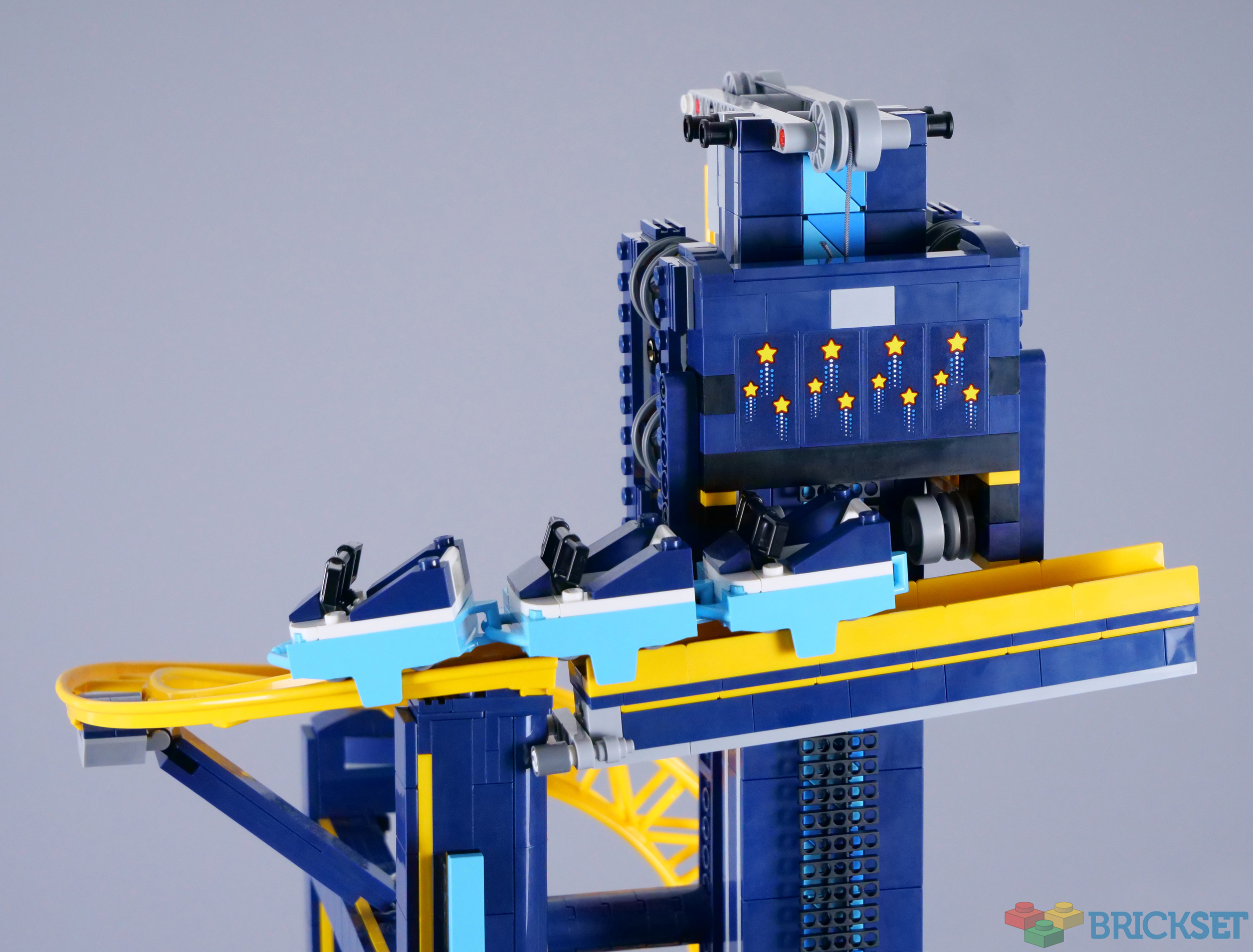 Review: LEGO 10303 Loop Coaster - Jay's Brick Blog