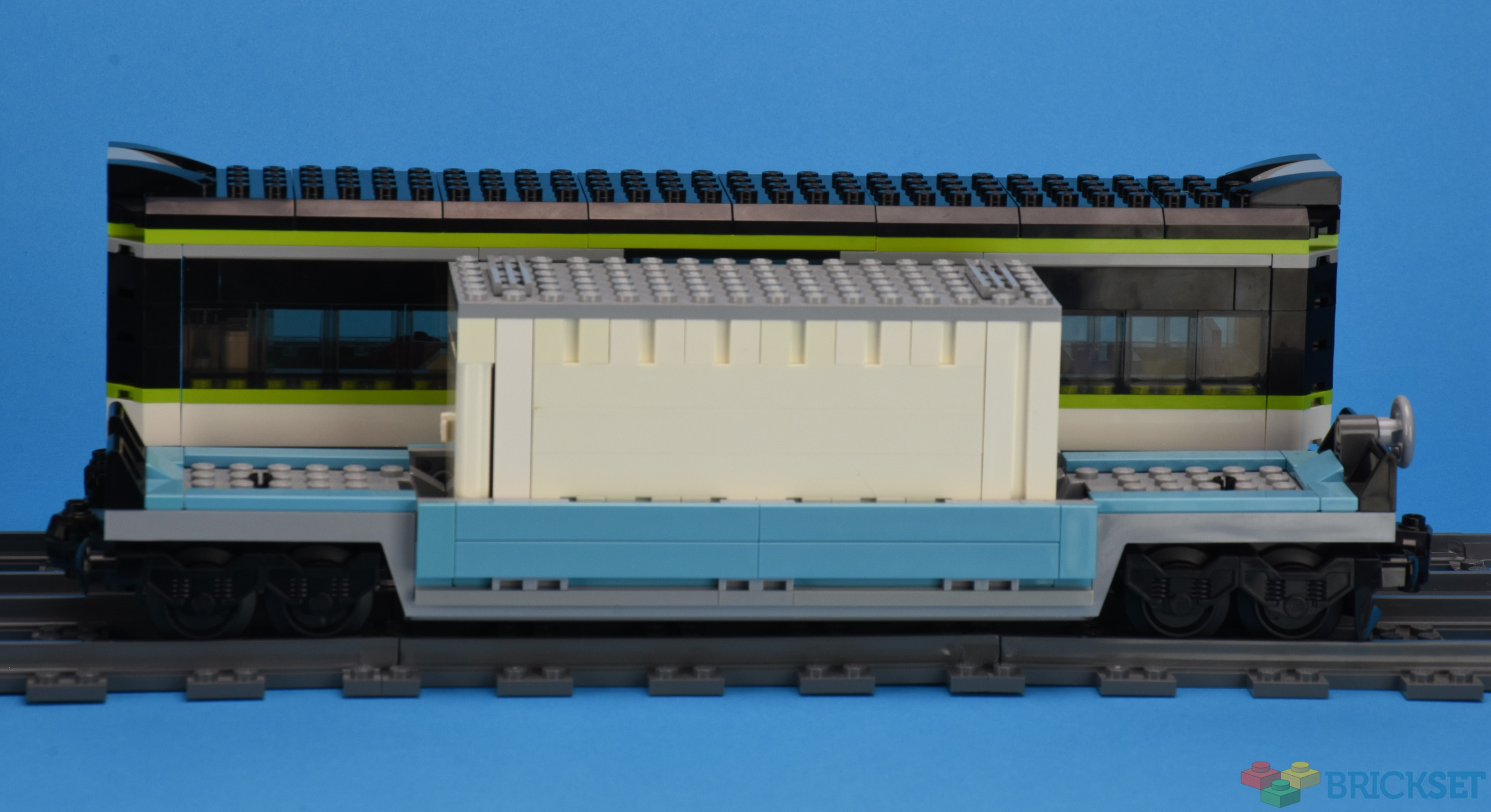 LEGO City Express Passenger Train 60337 - RECOLOUR Mod, review & test run 