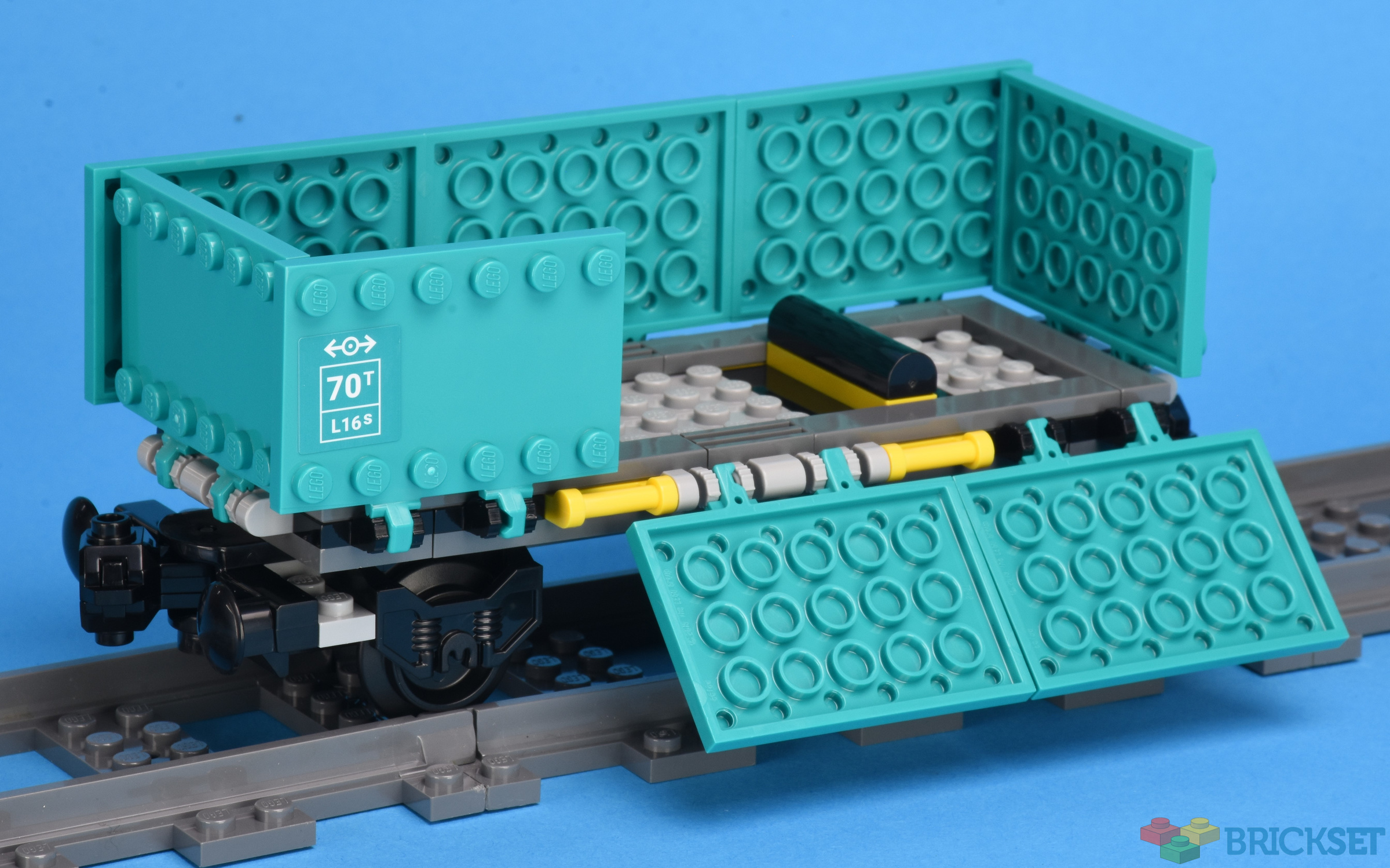 LEGO 60336 Freight Train review