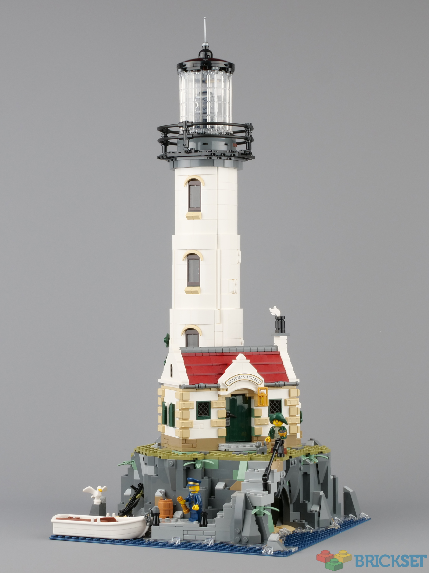 LEGO  Motorised Lighthouse review   Brickset