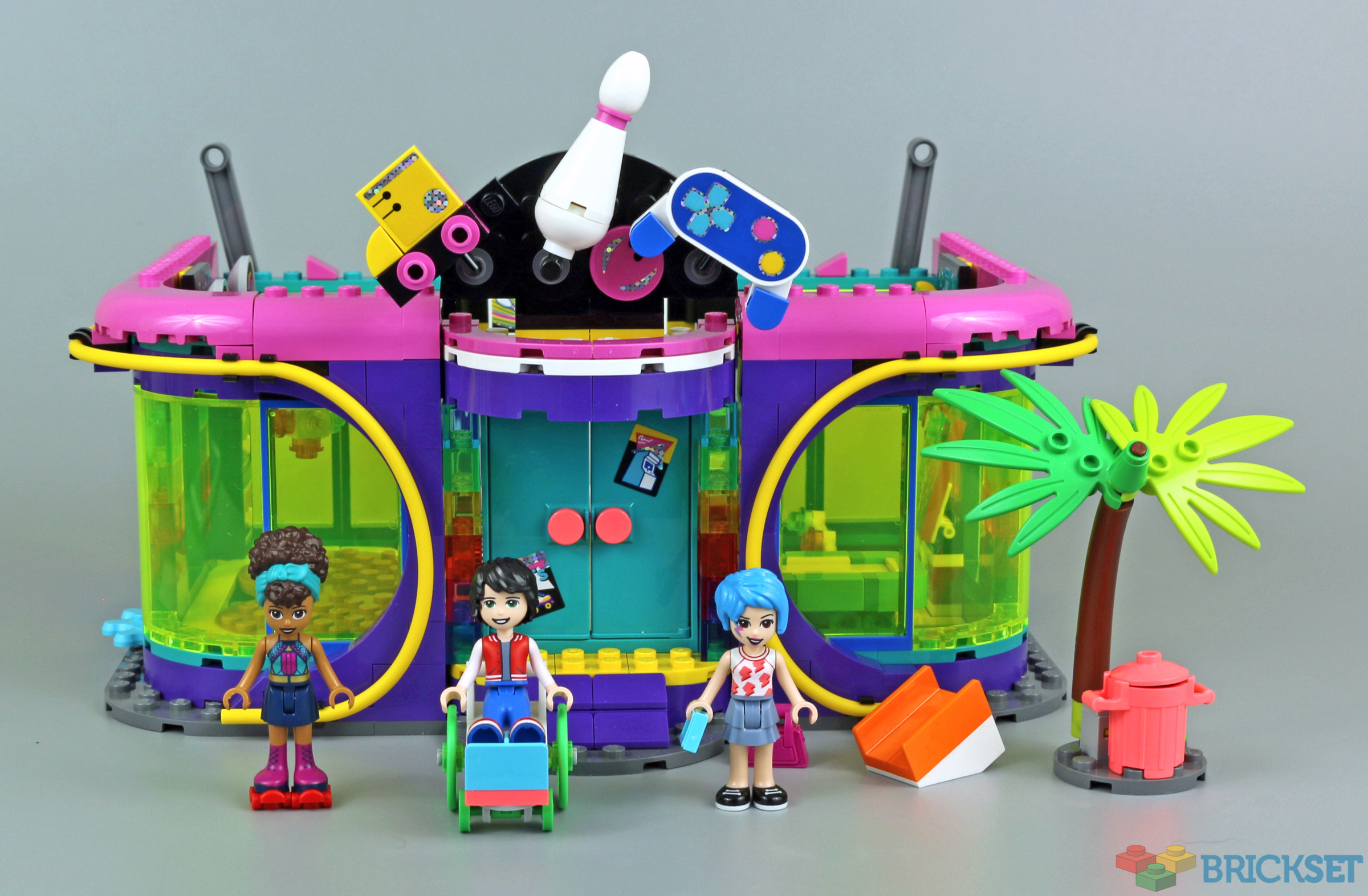 LEGO 41708 Roller Disco Arcade review | Brickset | Konstruktionsspielzeug