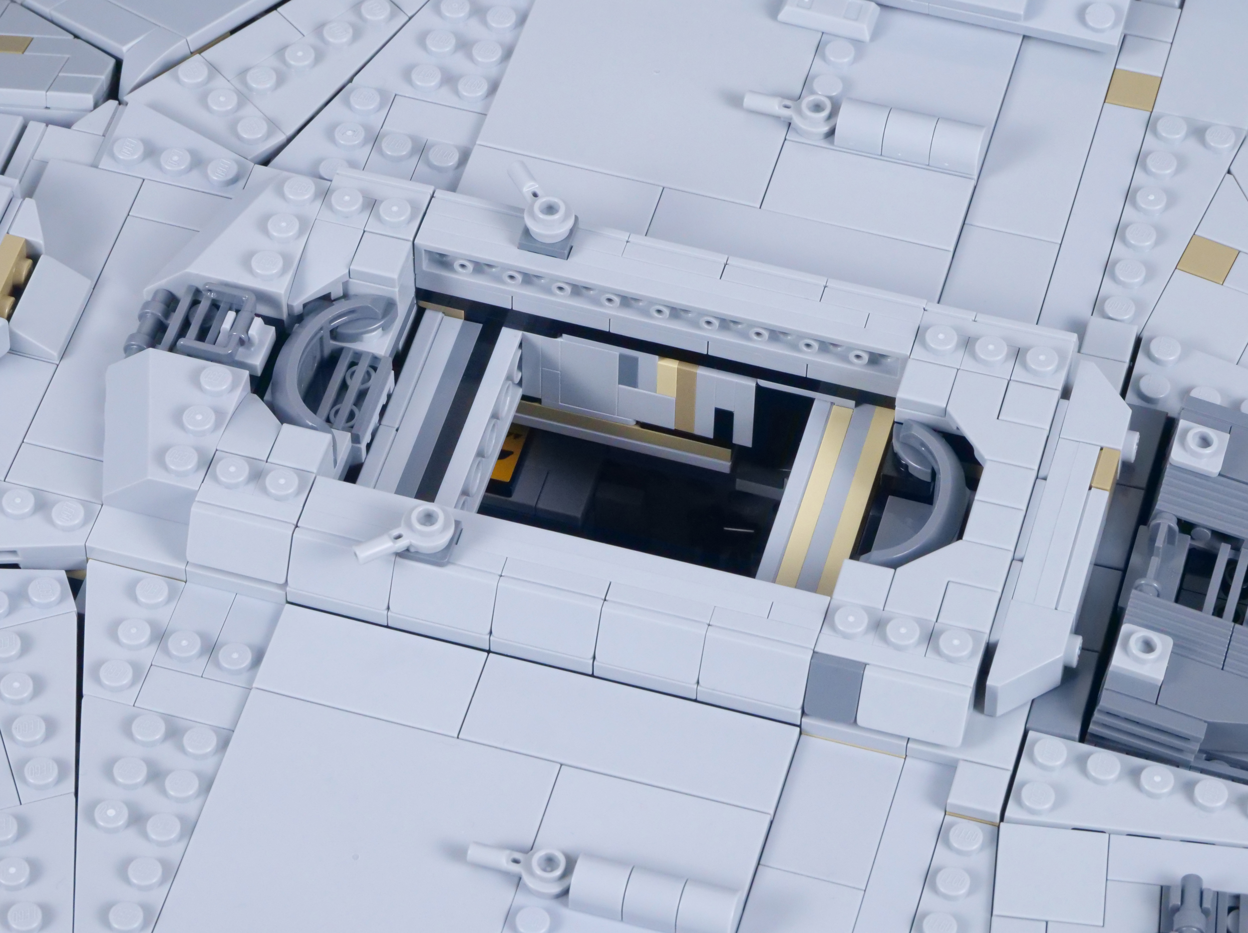 LEGO 75331 The Razor Crest (2) review