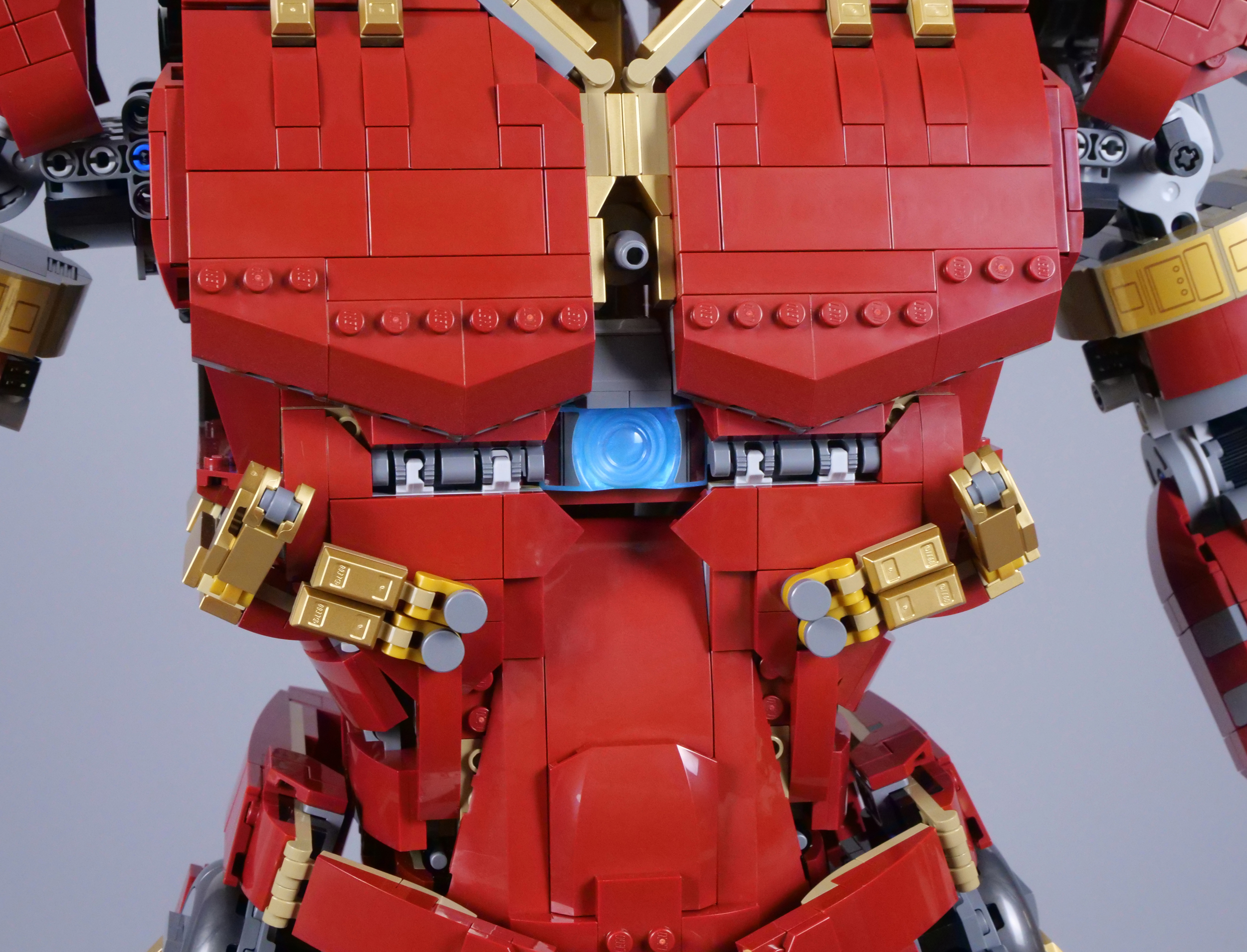 Lego Marvel 76210 Hulkbuster Speed Build with 76206 Iron Man