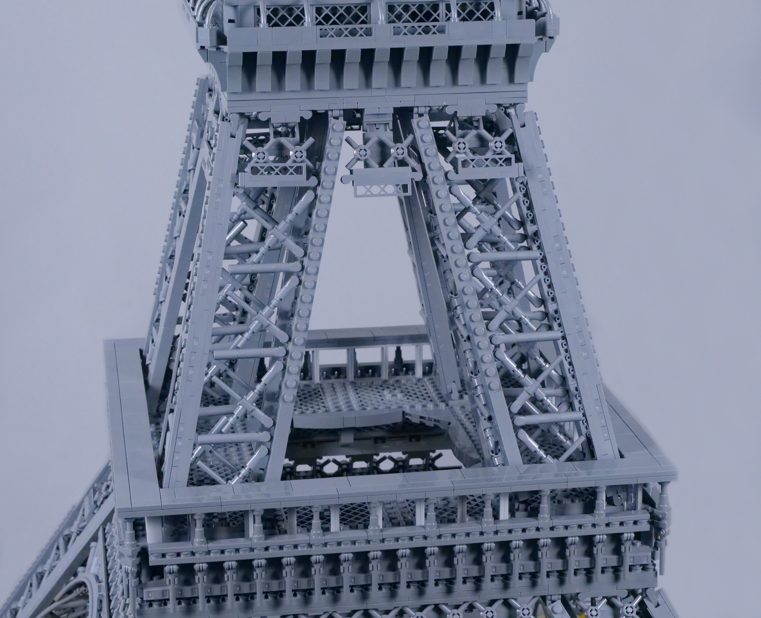 Review: #10307 Eiffel Tower - BRICK ARCHITECT