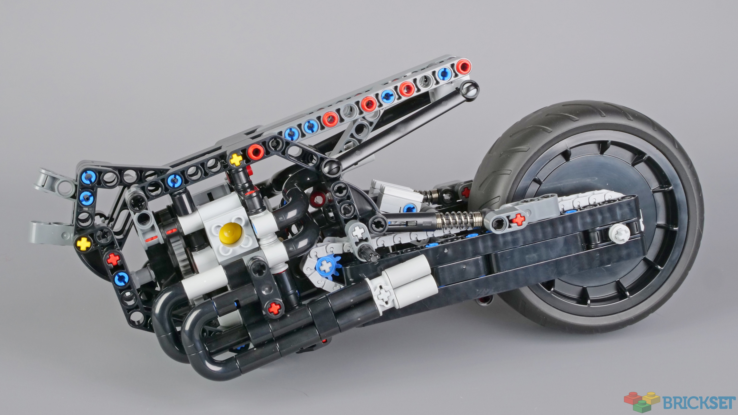 LEGO Technic 42155 The Batman - Batcycle detailed building review 