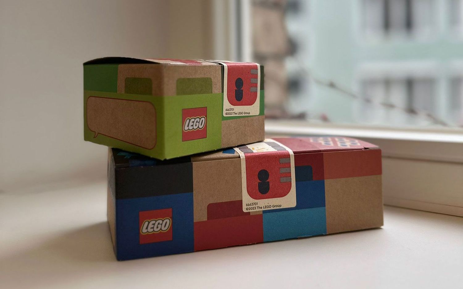 A look at the Pick a Brick cardboard boxes