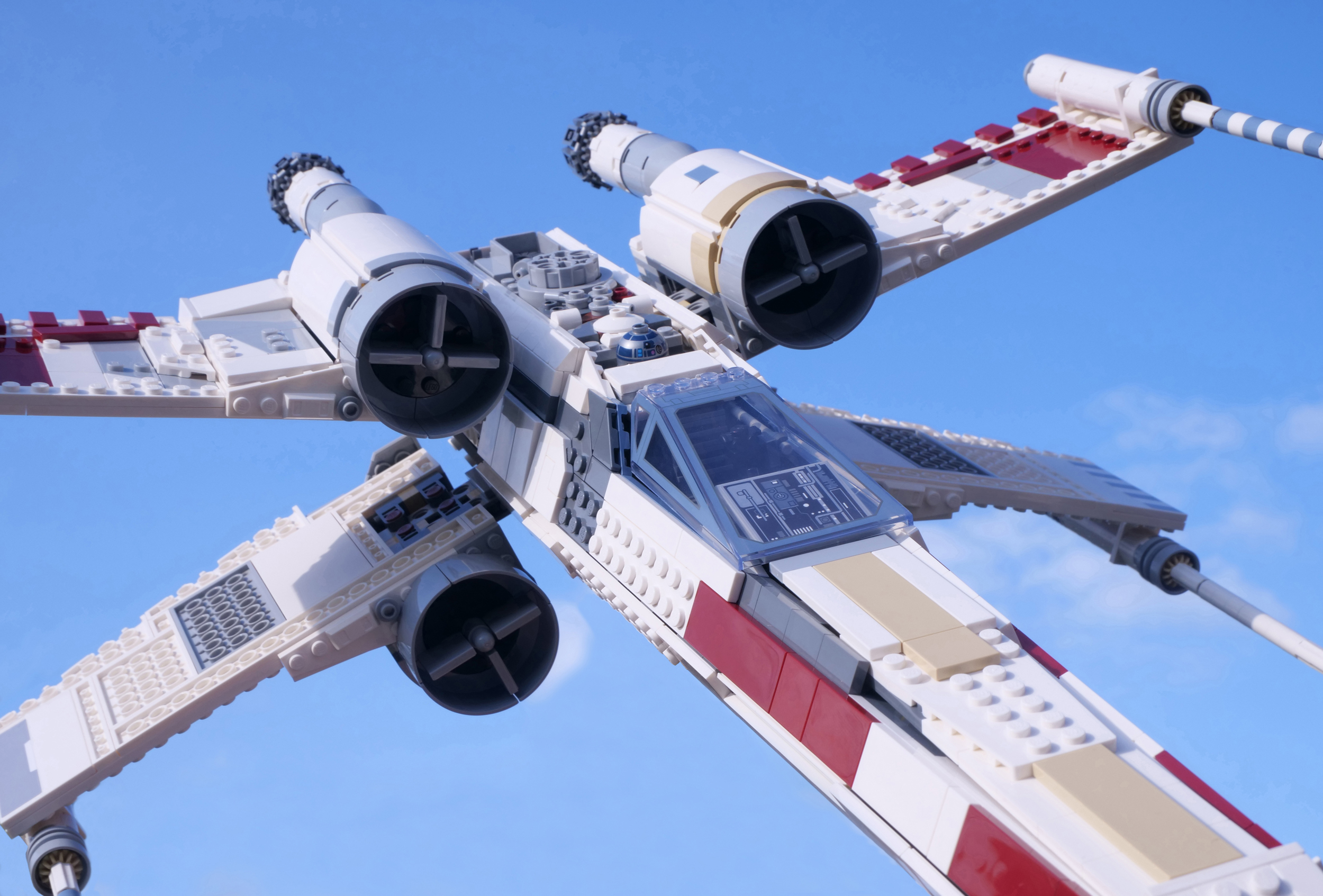 Stunning Custom LEGO X-wing!!! 